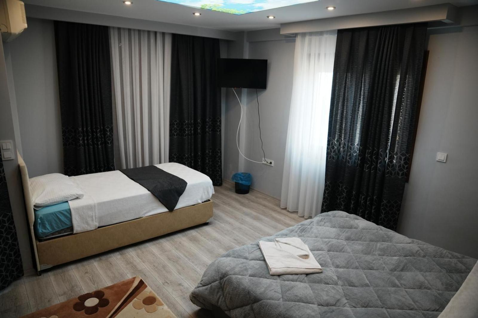 Birds Aparthotel