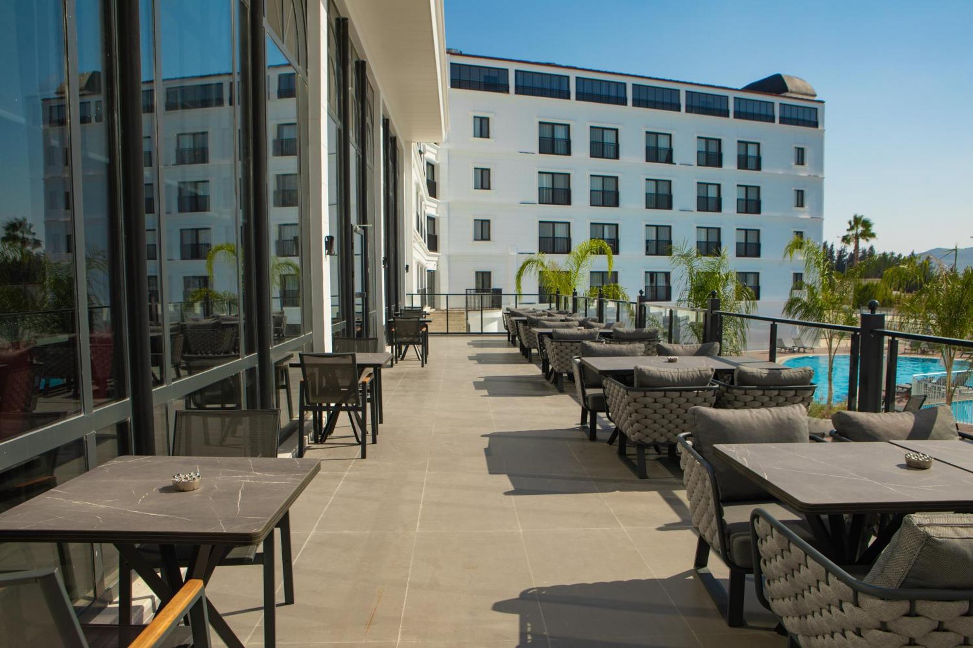 Ramada By Wyndham 5*