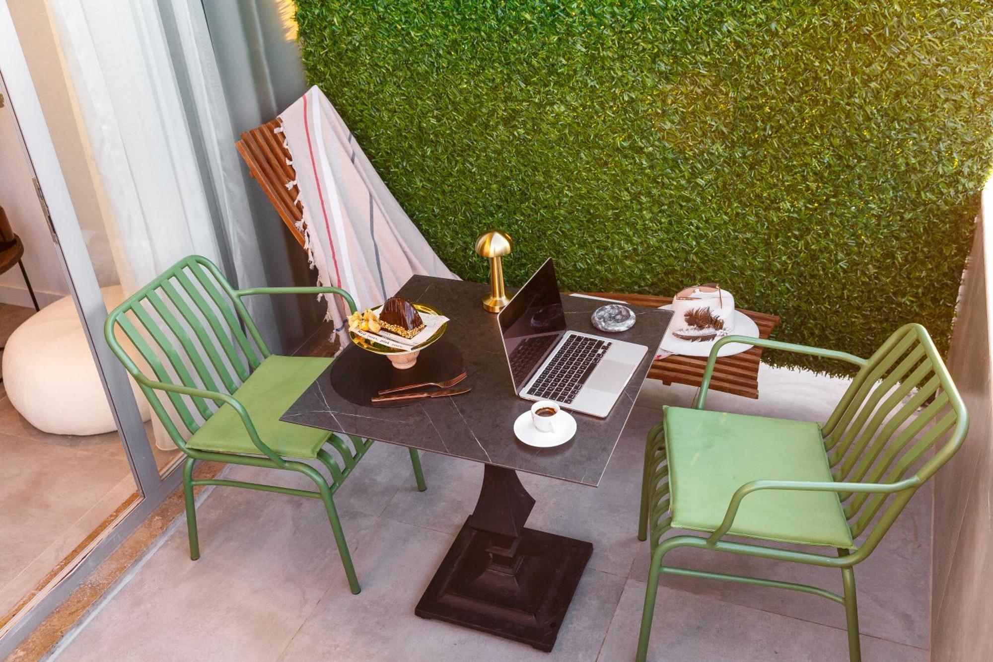 Luff Living - Adult Only 12 Hotel
