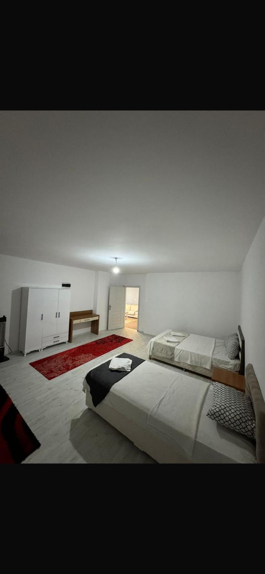 Birds Aparthotel *