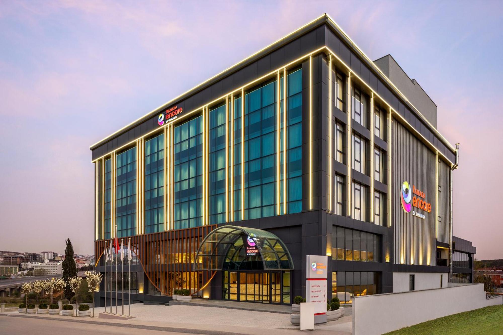 Hotel Ramada Encore By Wyndham Arnavutkoy