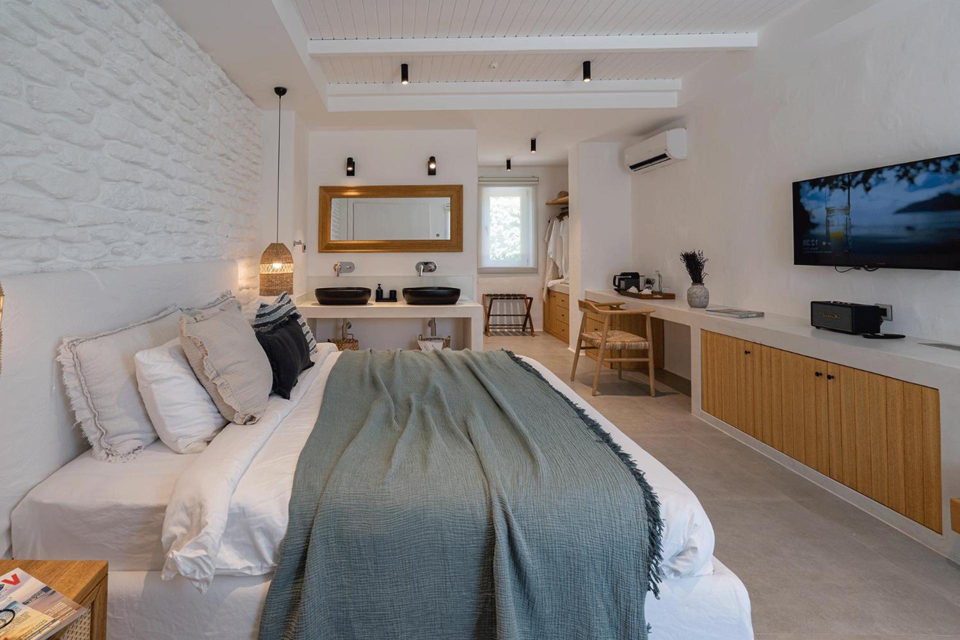Nomad Boutique - Adults Only Hotel Side