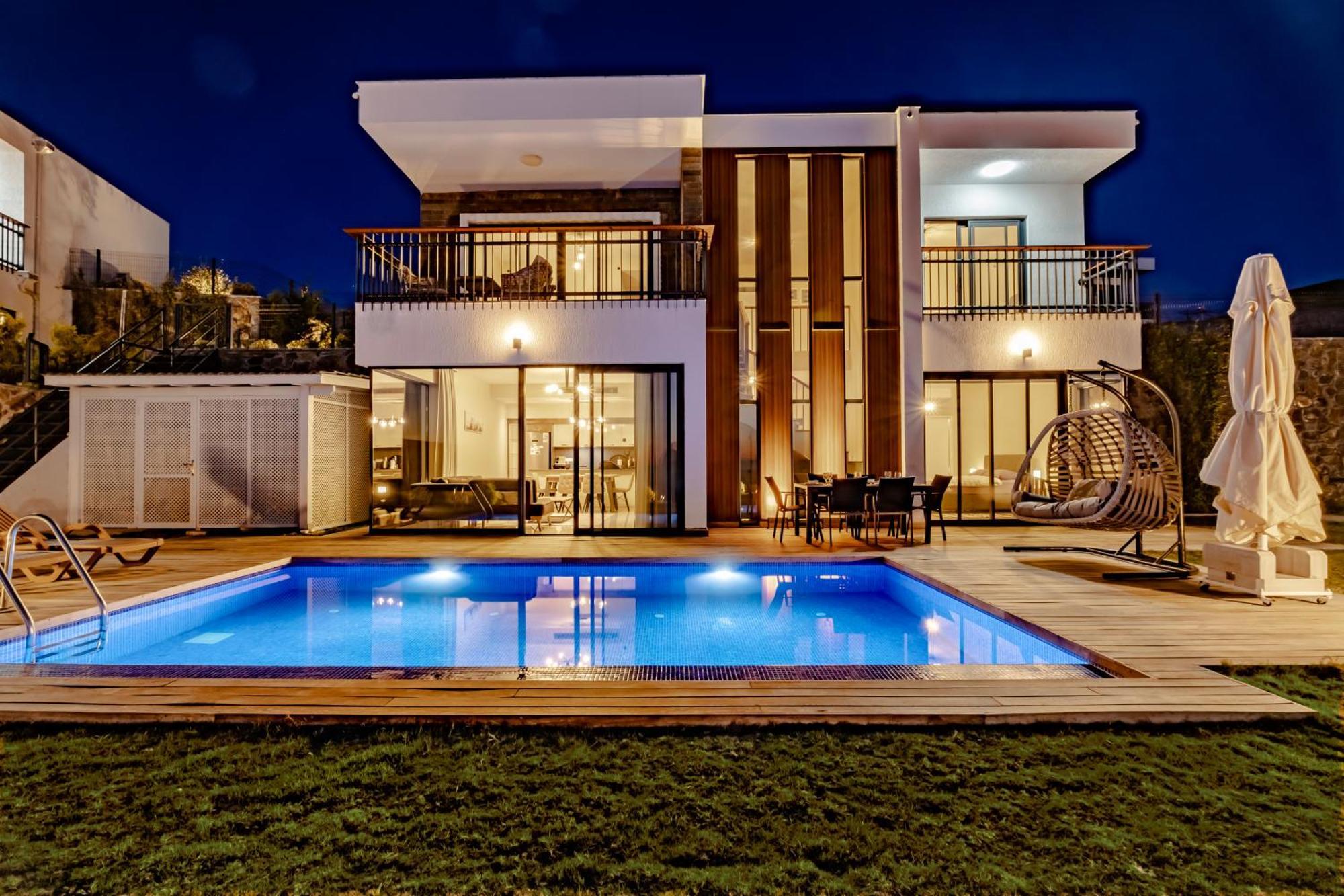 Farilya By Important Group Travel Villa