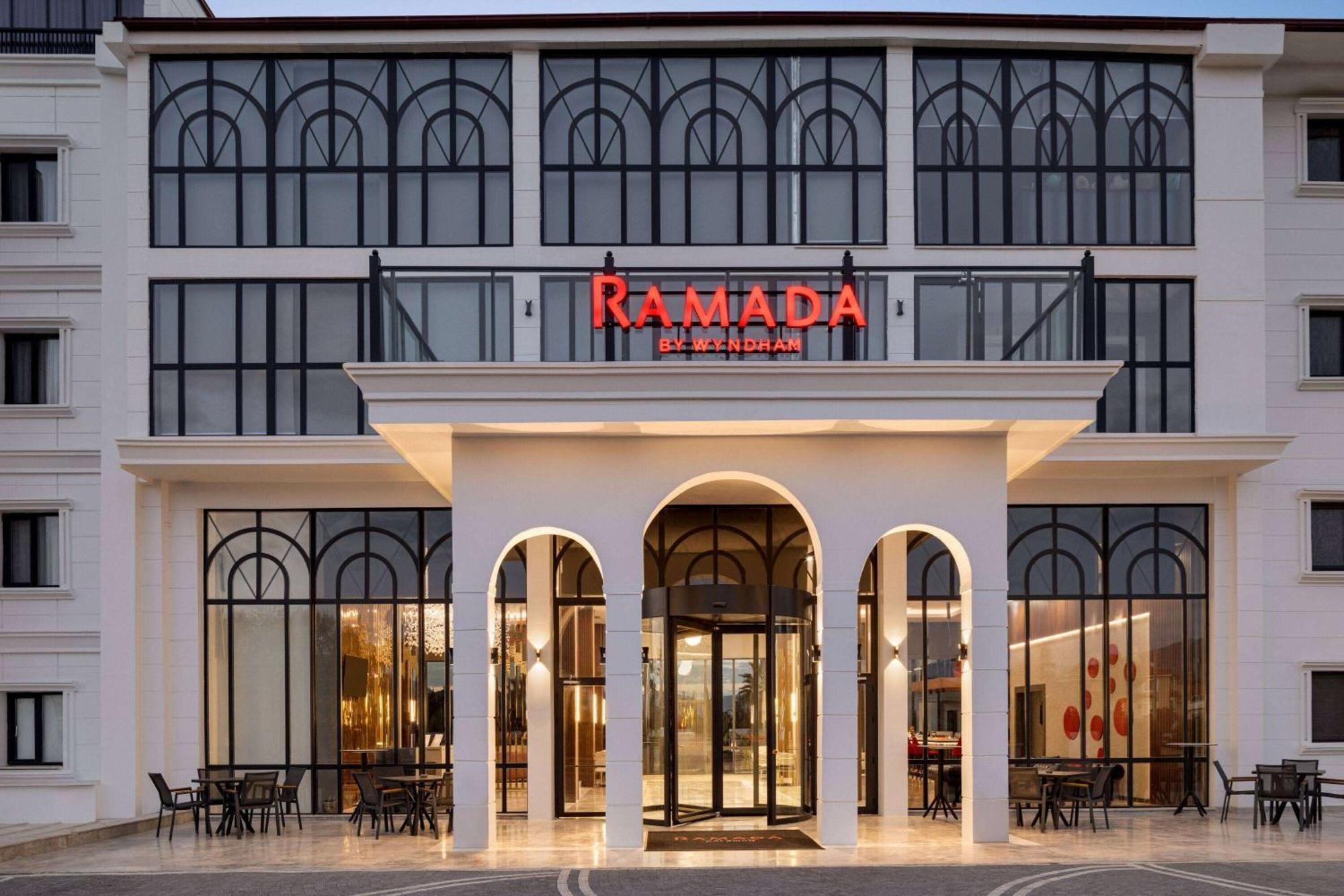 Hotel Ramada By Wyndham 5*