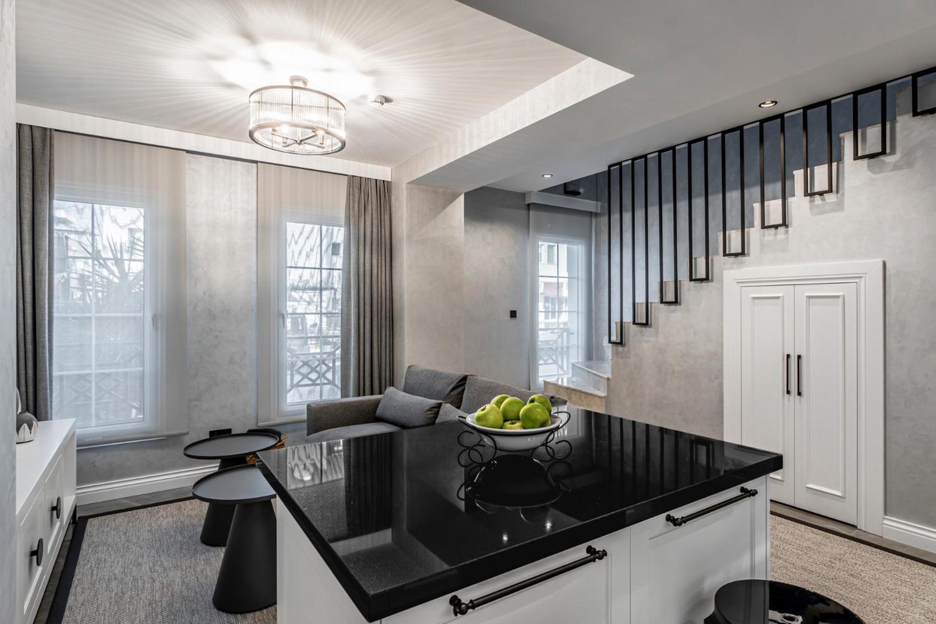Hotel Ena Boutique & Residences 4*