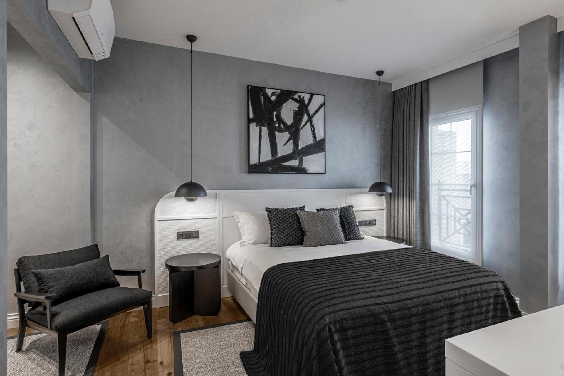 Ena Boutique & Residences Hotel 4*