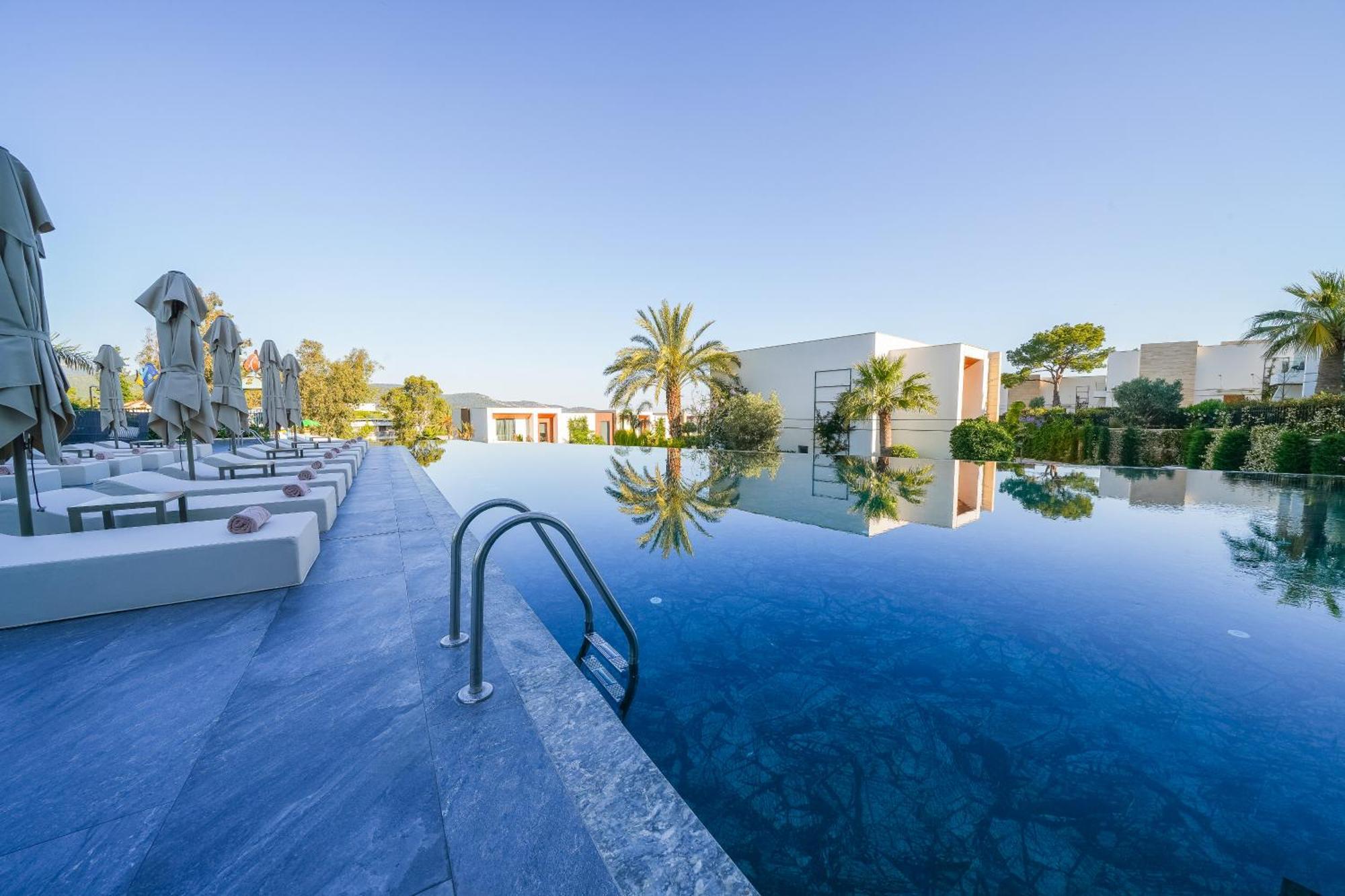 The Norm Collection Door'a Bodrum Hotel 5*