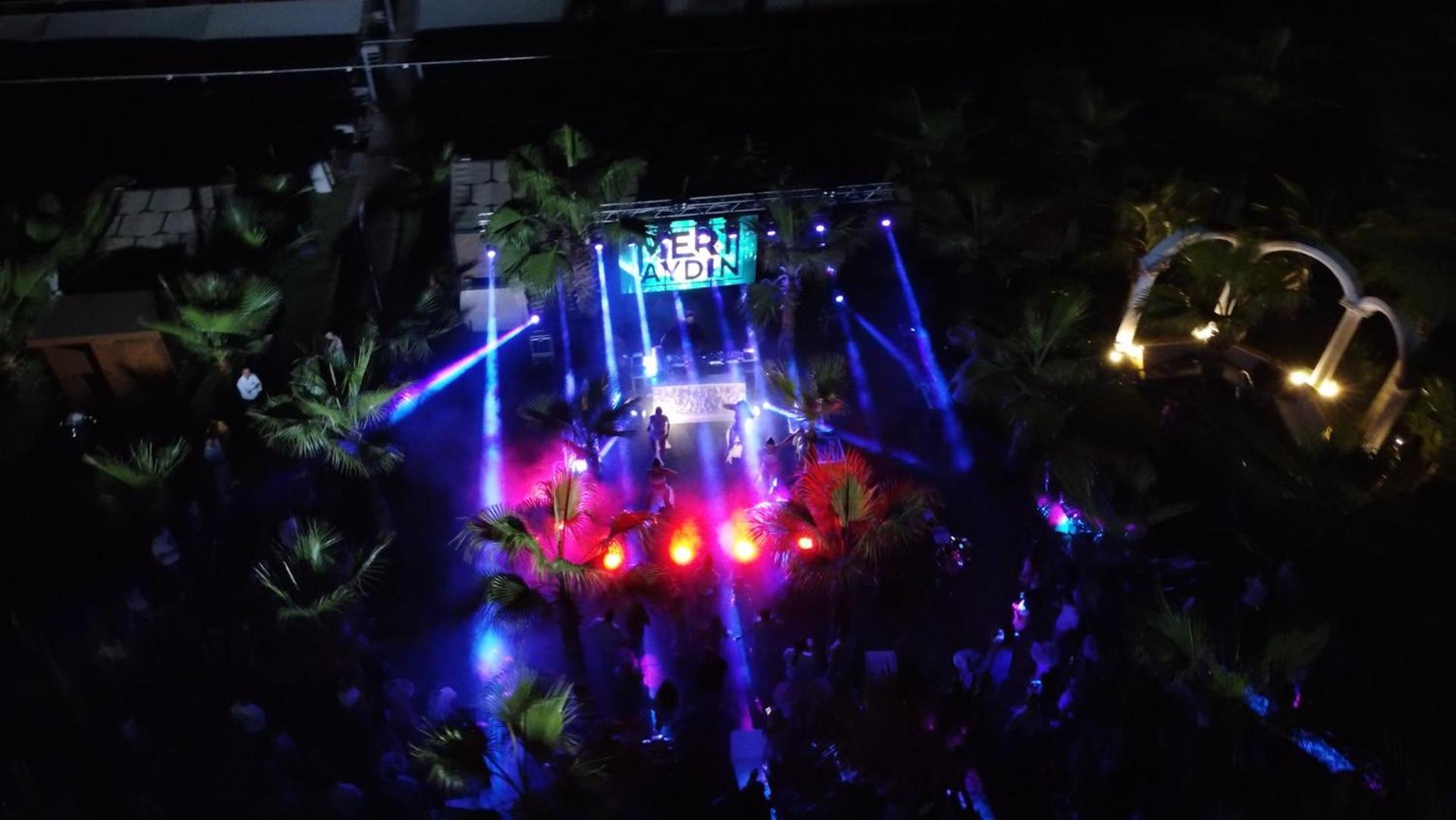 Sunthalia & Ultra Adults Only Party 5* Side