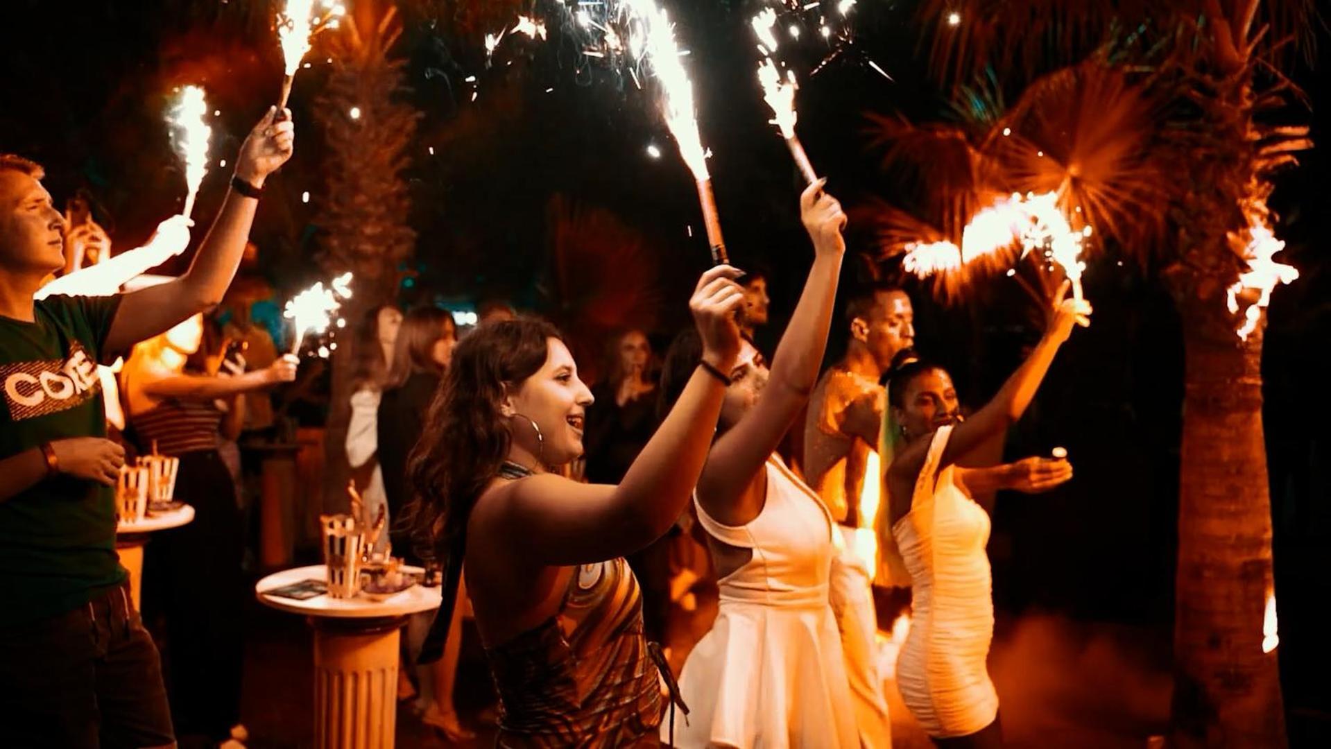 Sunthalia & Ultra Adults Only Party 5* Side