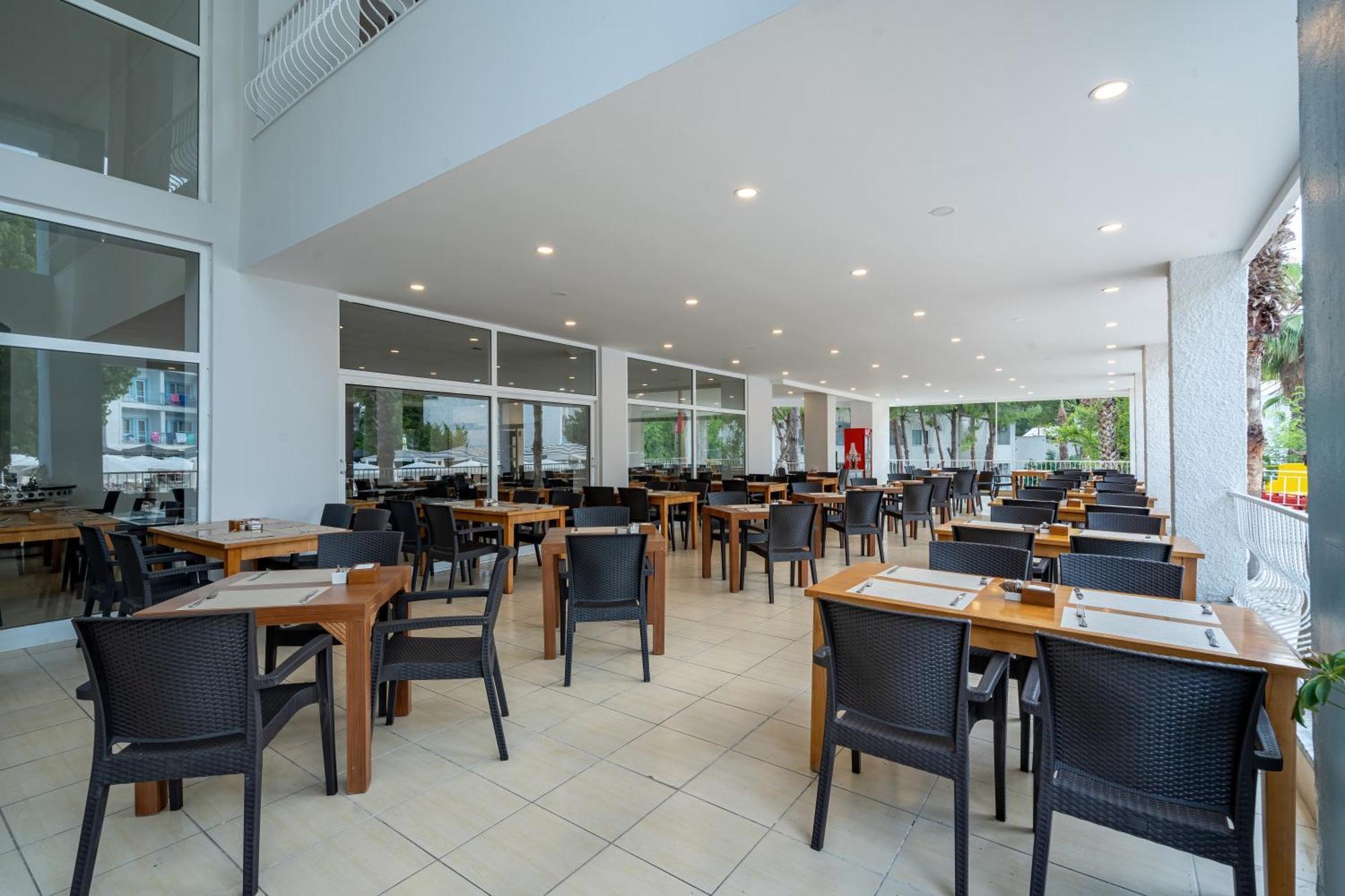 Hotel Nusso Club Side