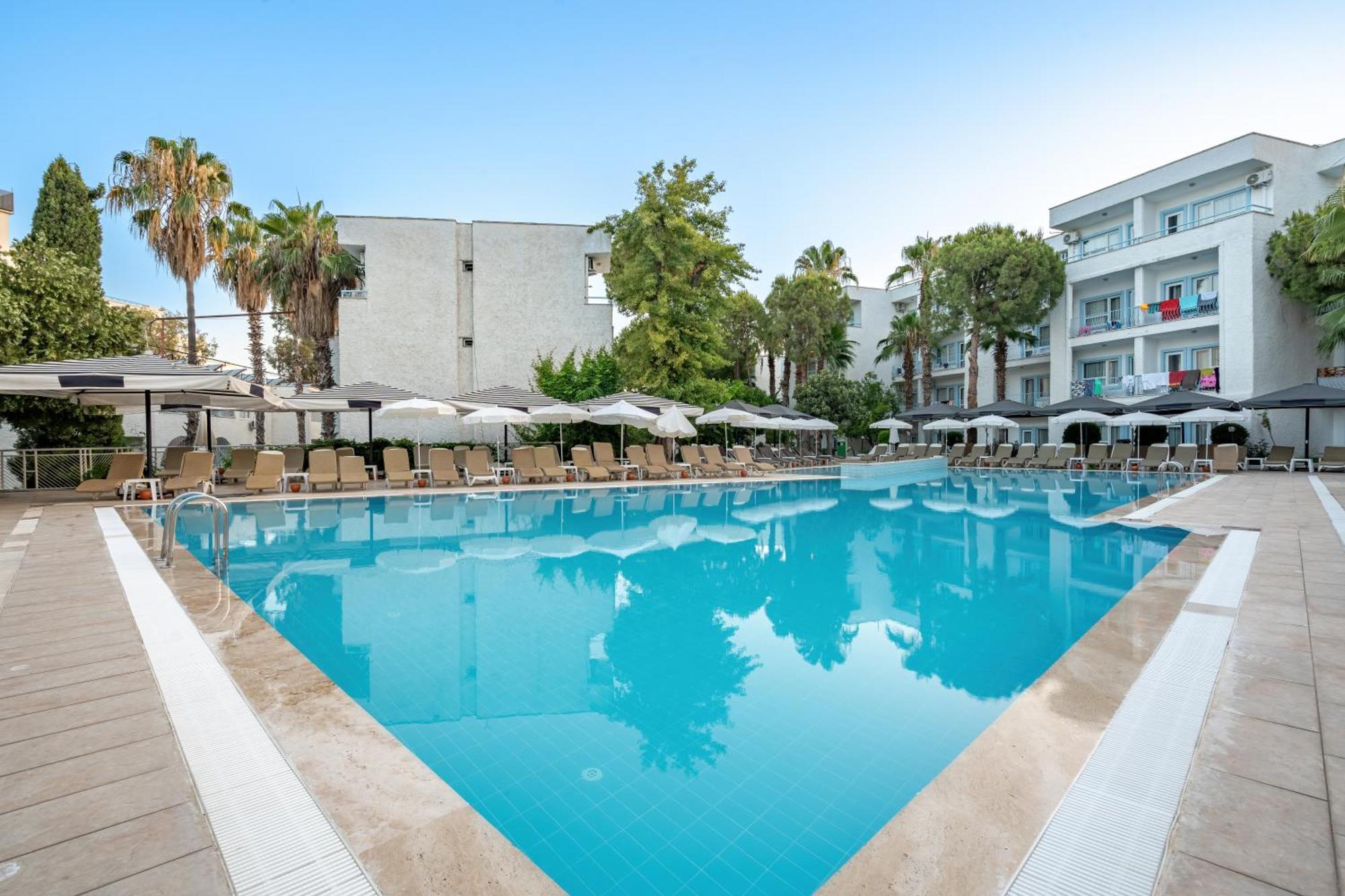 Nusso Club Hotel