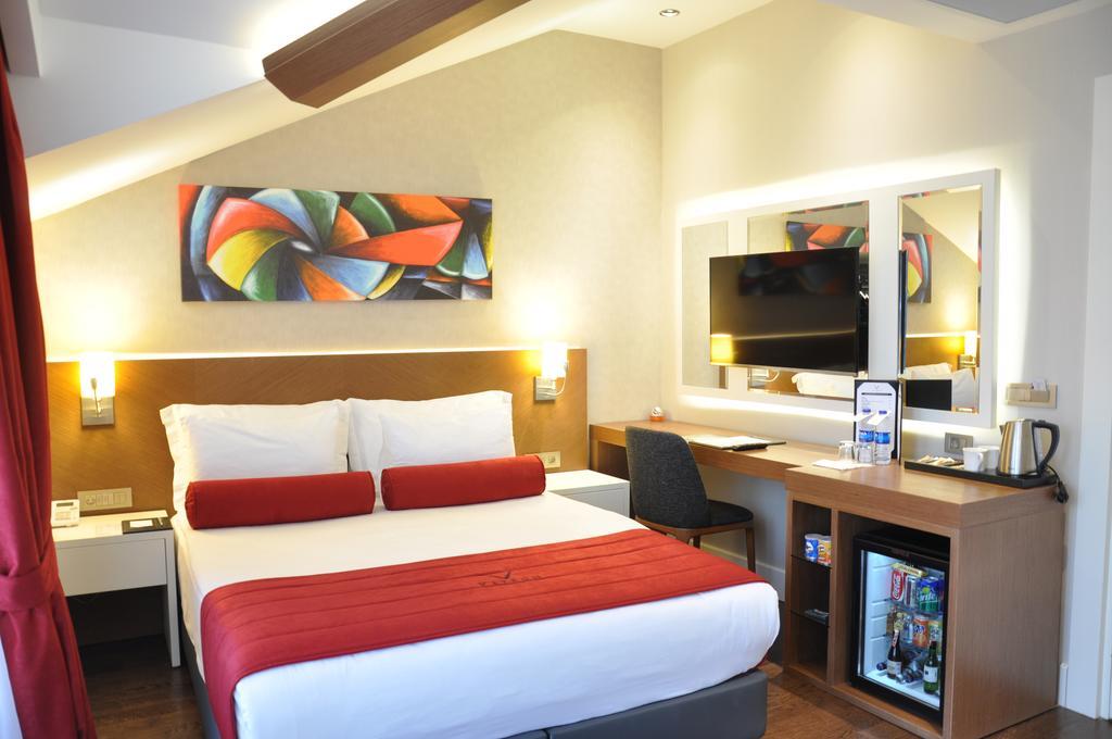 Hotel Veyron &