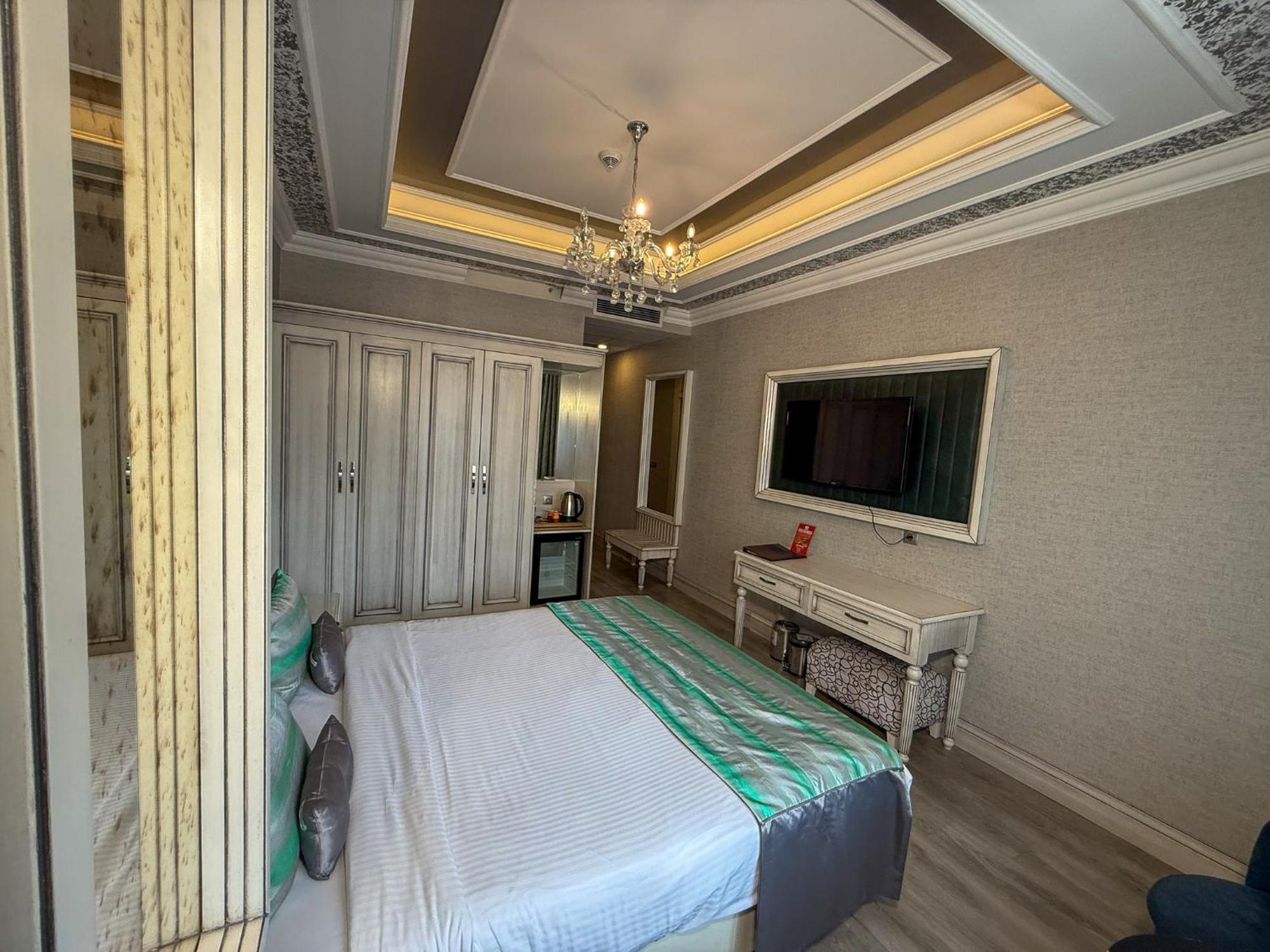 Hotel Manesol Old Bosphorus 4*