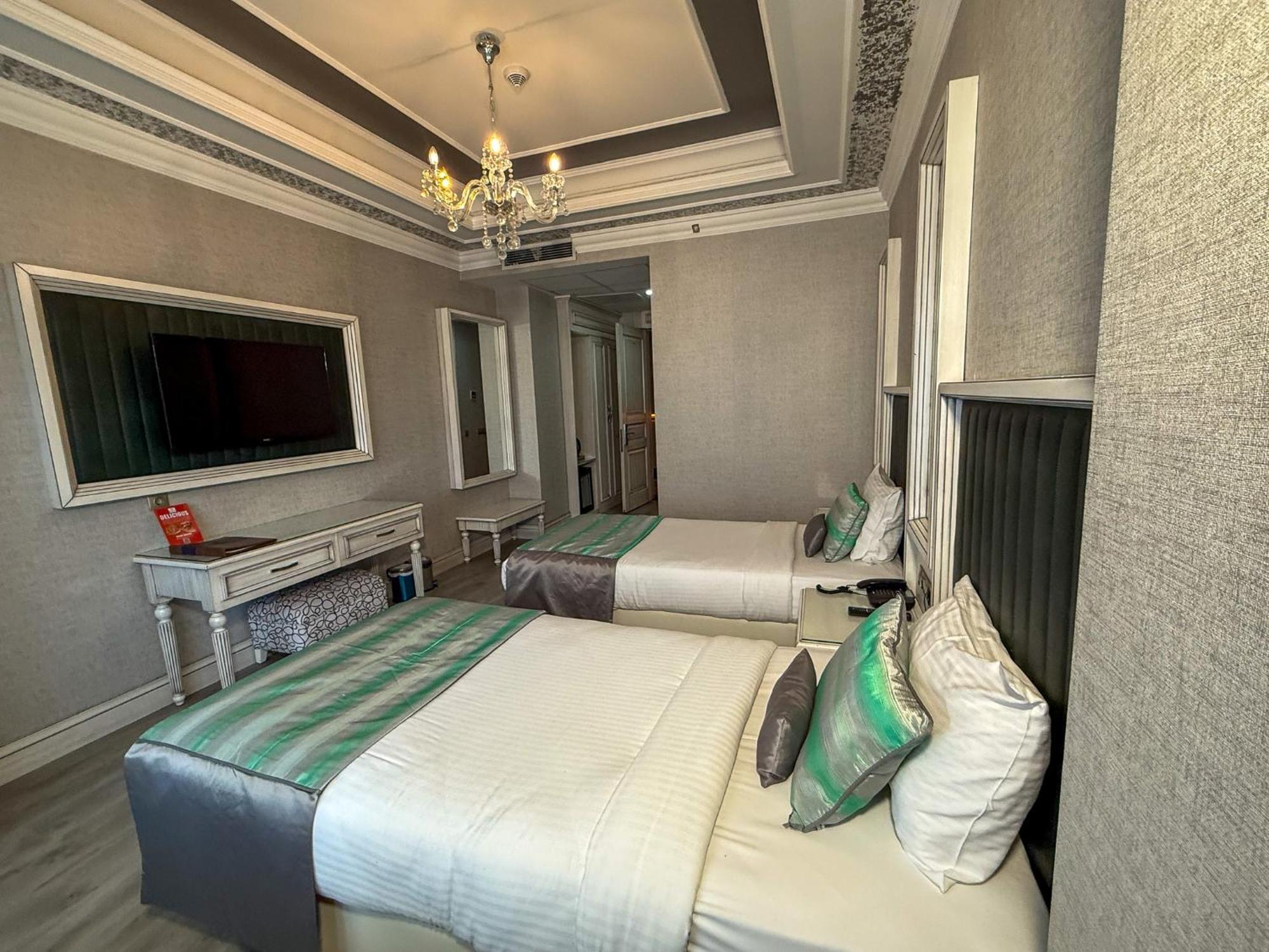Manesol Old Bosphorus Hotel 4*