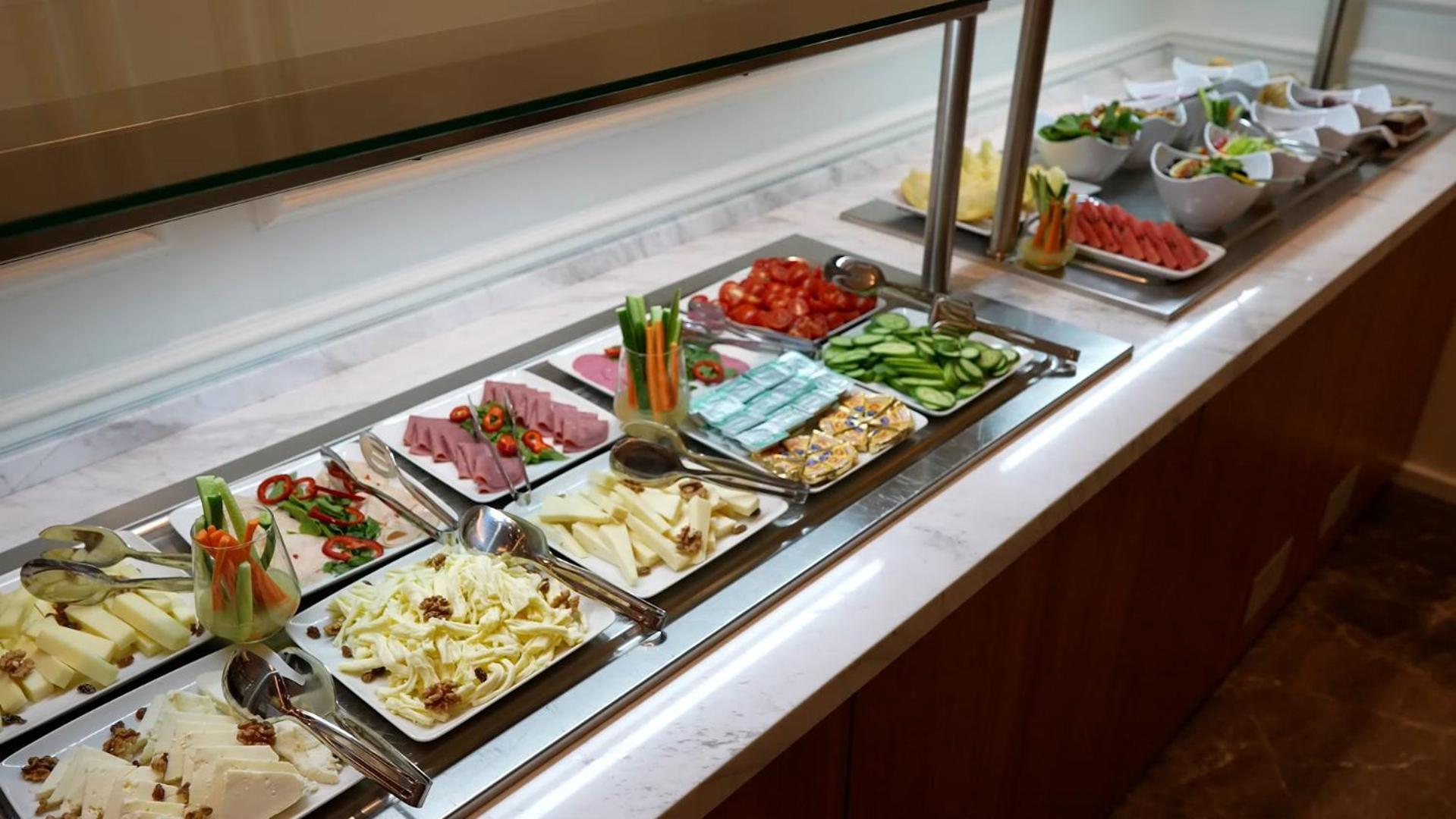 Hotel New Old Town 4*