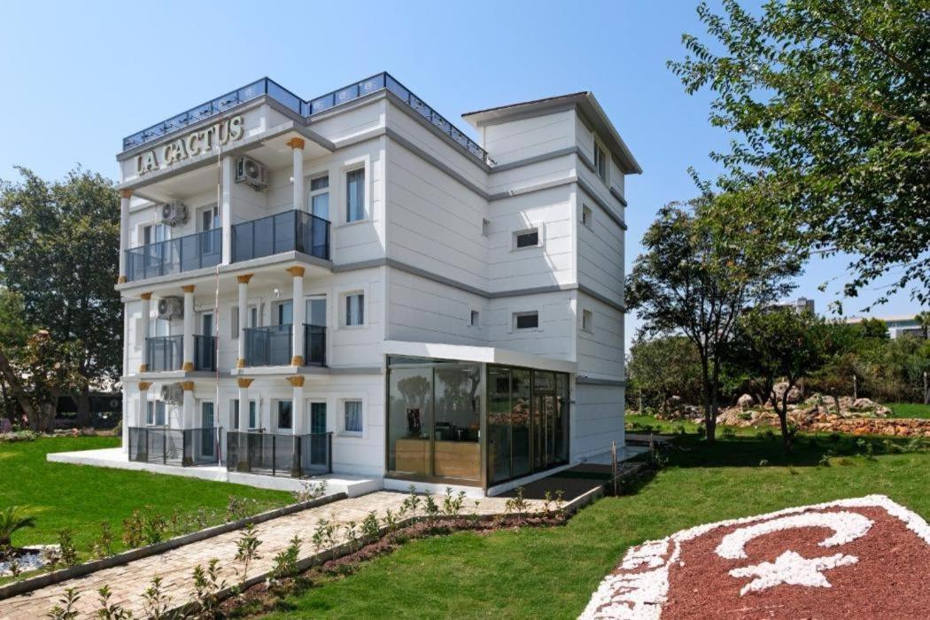 La Cactus Boutique Bed & Breakfast 2*