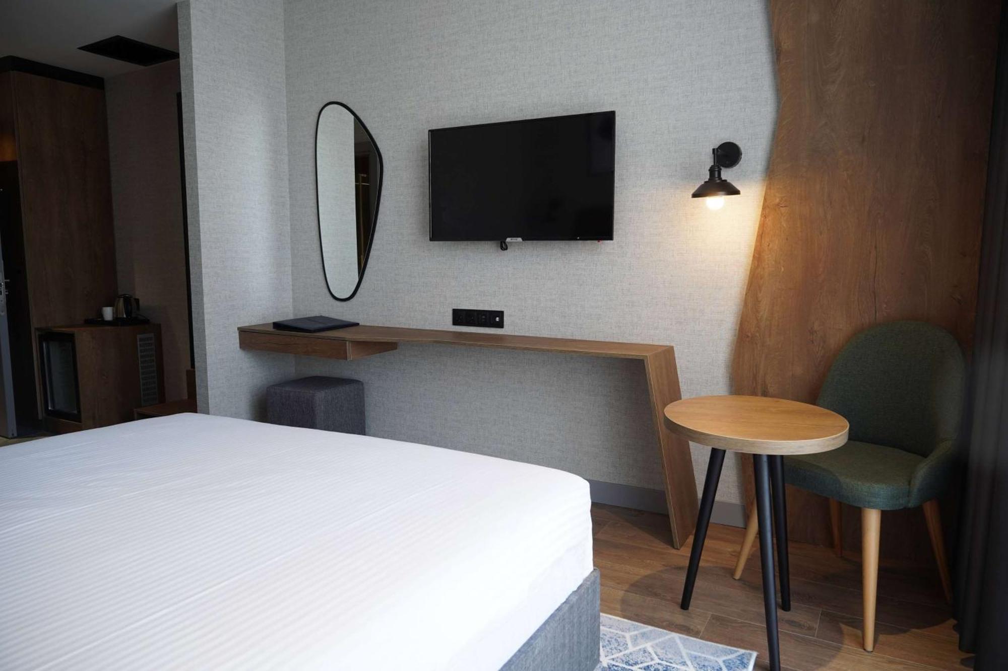 Ramada Encore By Wyndham Arnavutkoy Hotel