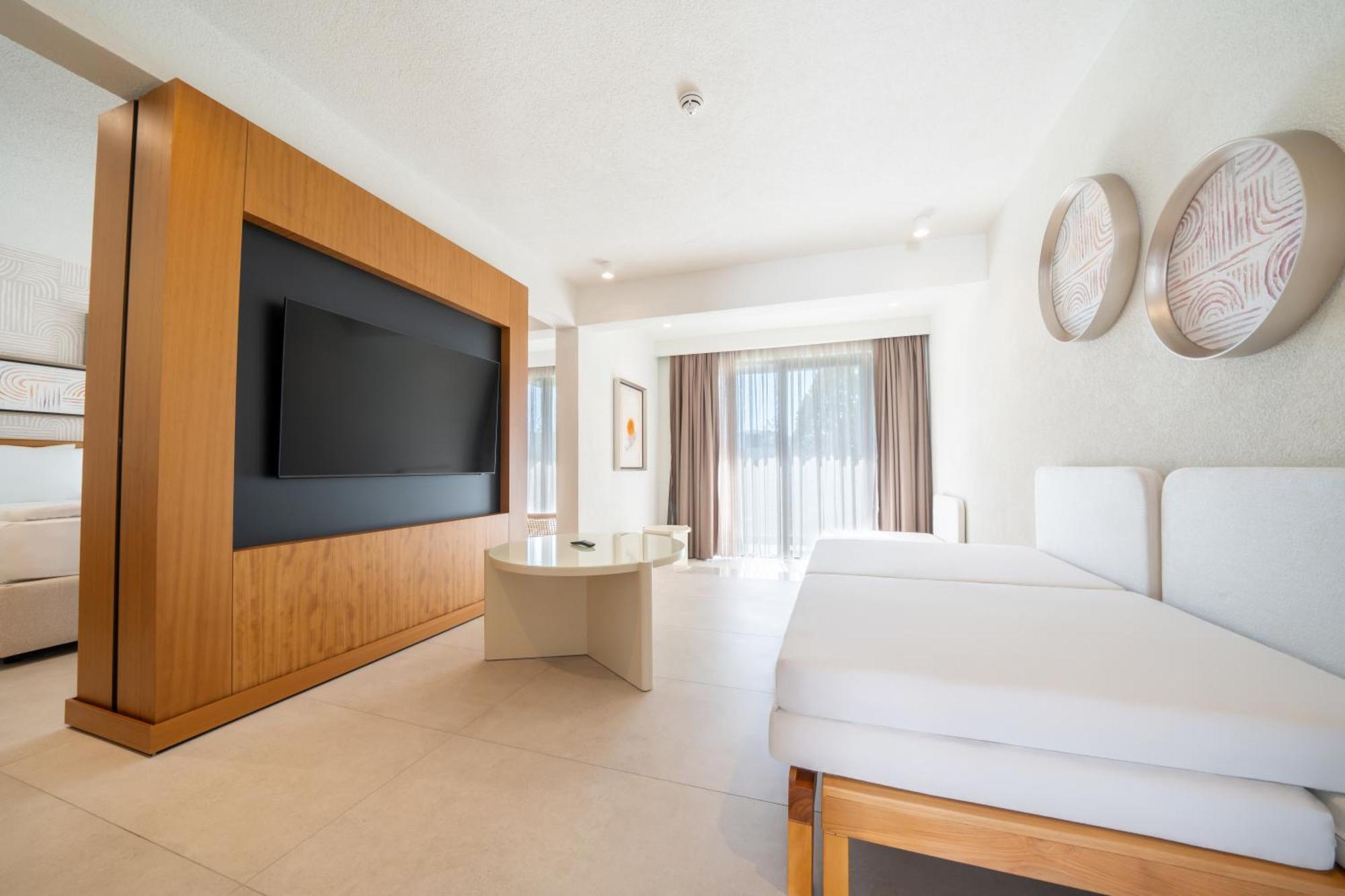 The Norm Collection Door'a Bodrum Hotel Torba