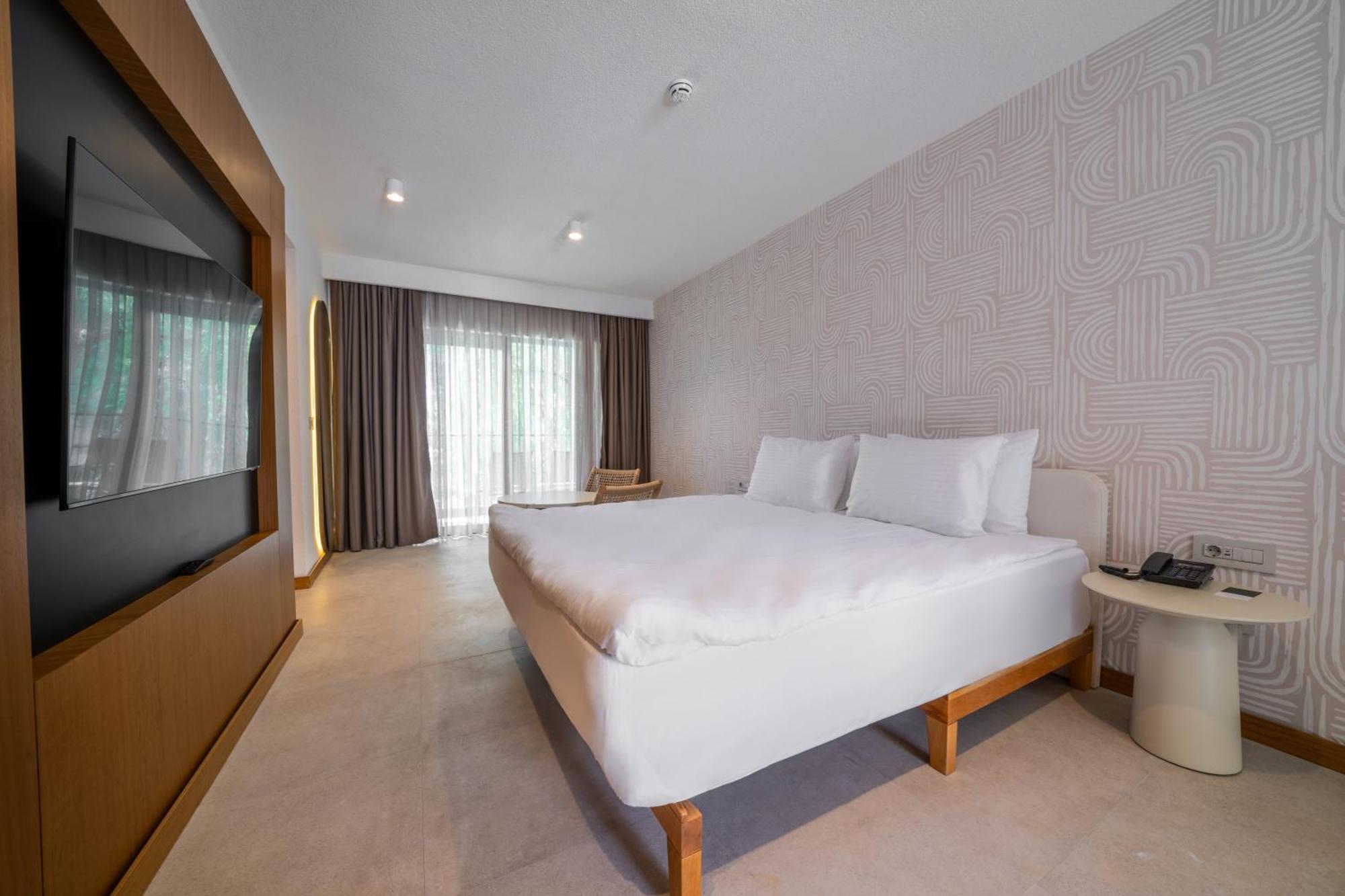 The Norm Collection Door'a Bodrum 5* Torba