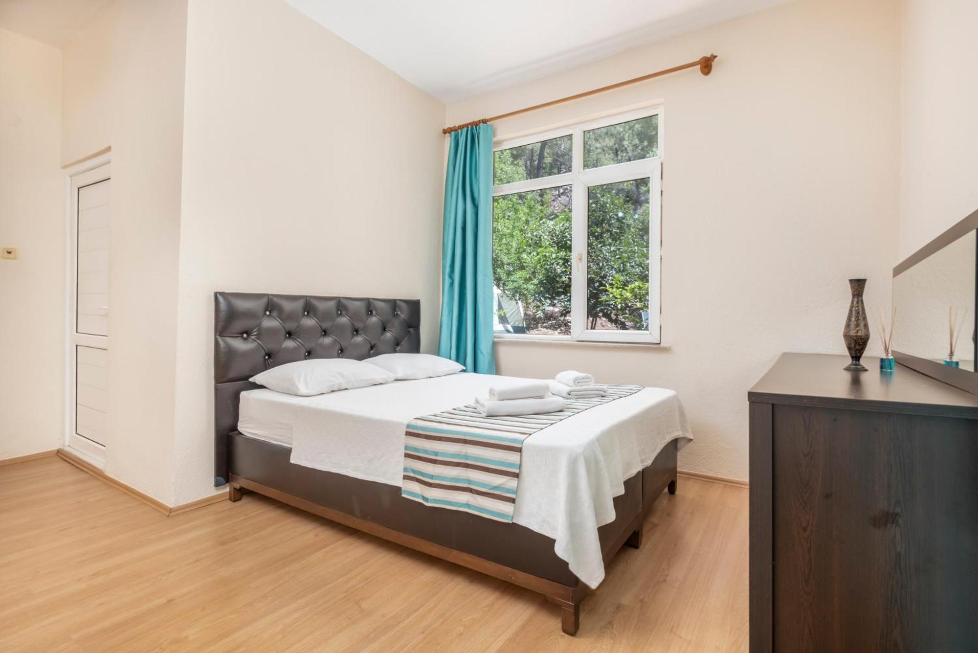 Hotel Yoeruek Park 3*