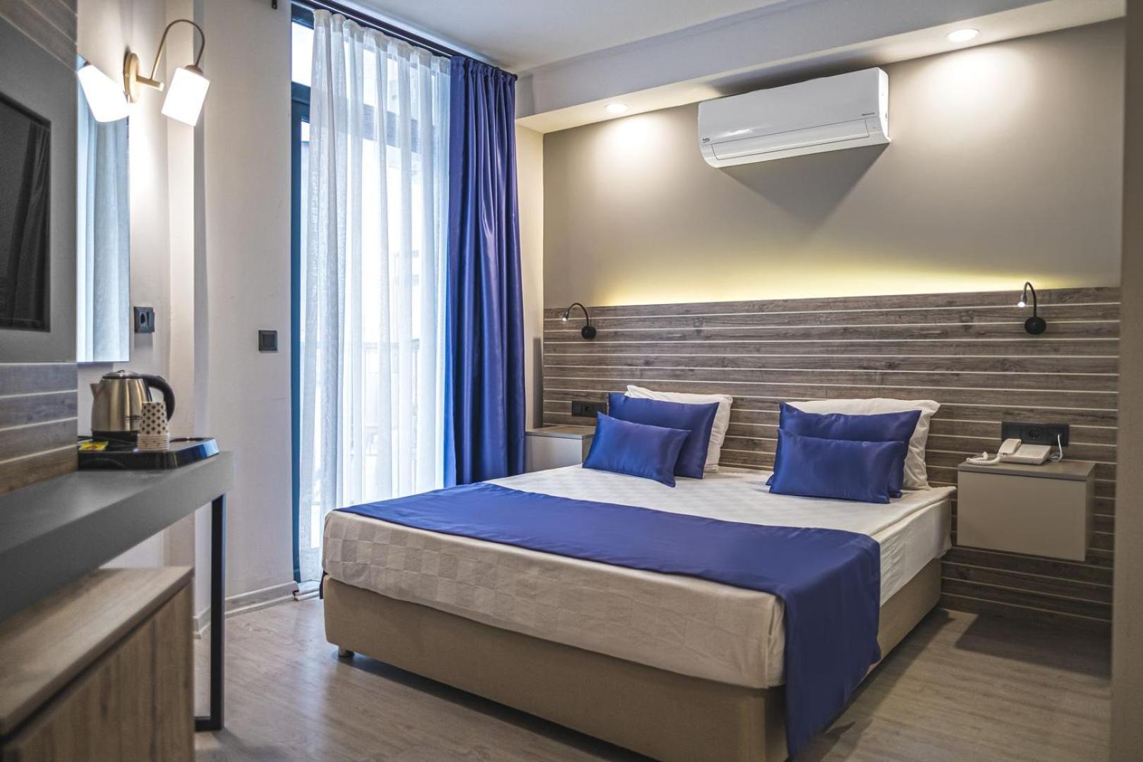 Hotel Square 4*