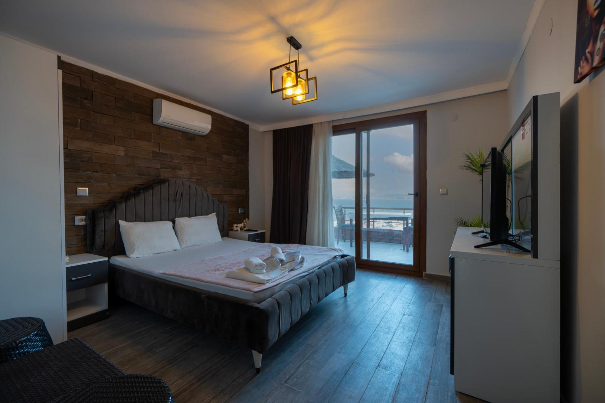 Stone House Butik Hotel