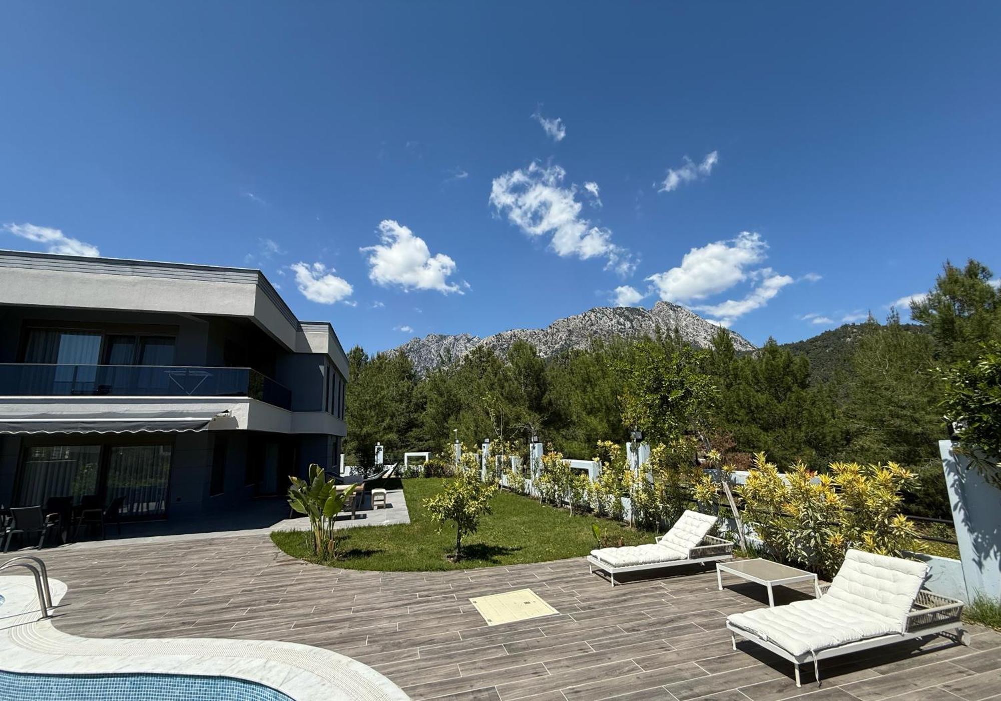 Canyon Goeynuek Kemer With Pool Antalya