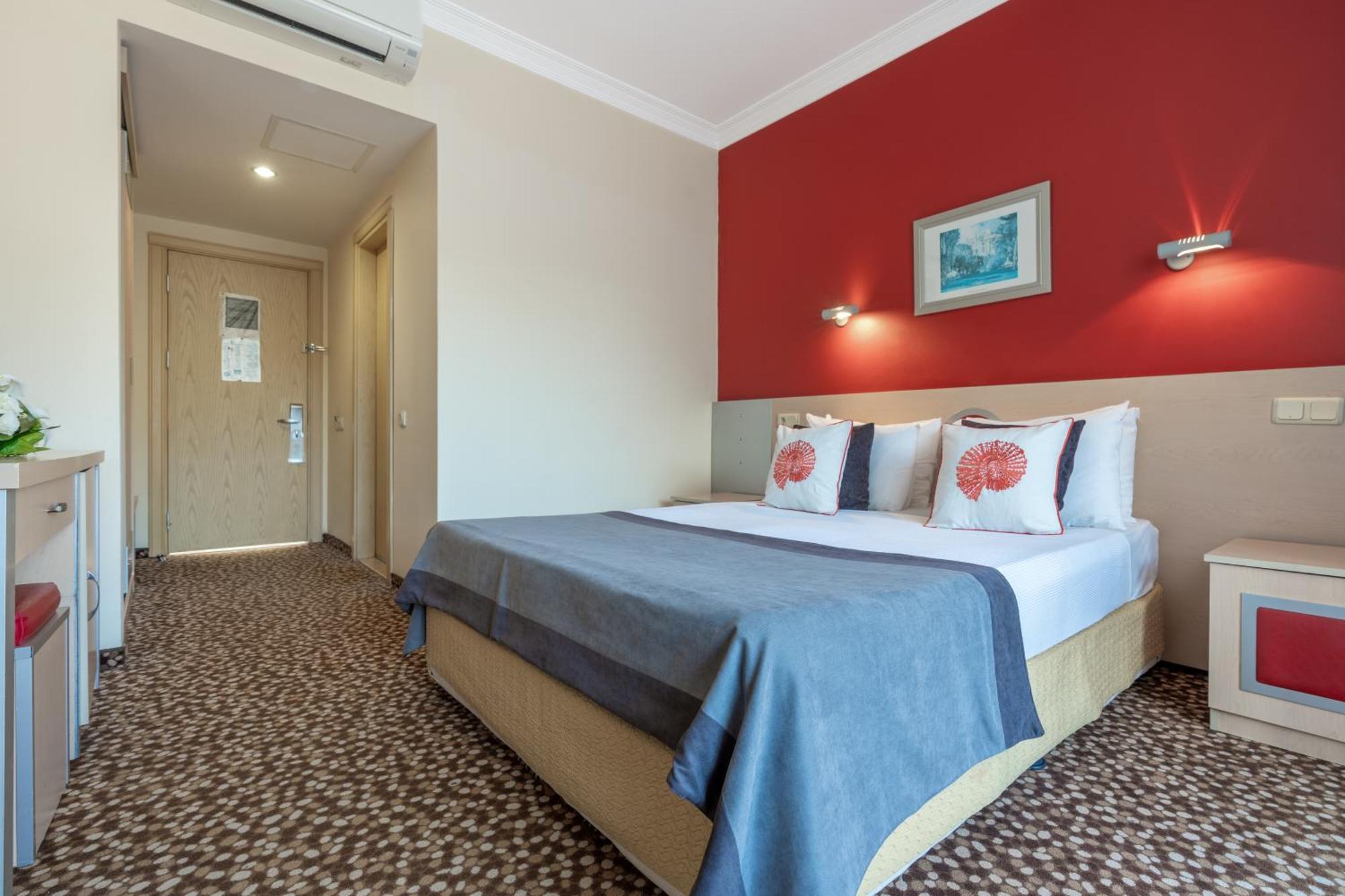Hotel Grand Viking *