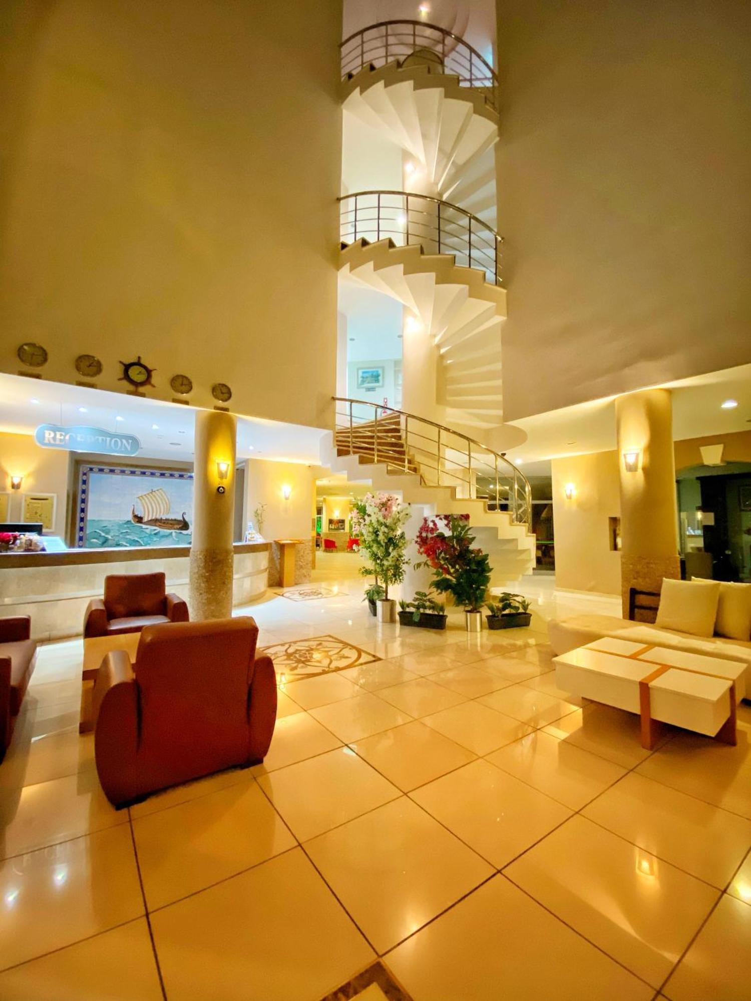 Grand Viking Hotel *