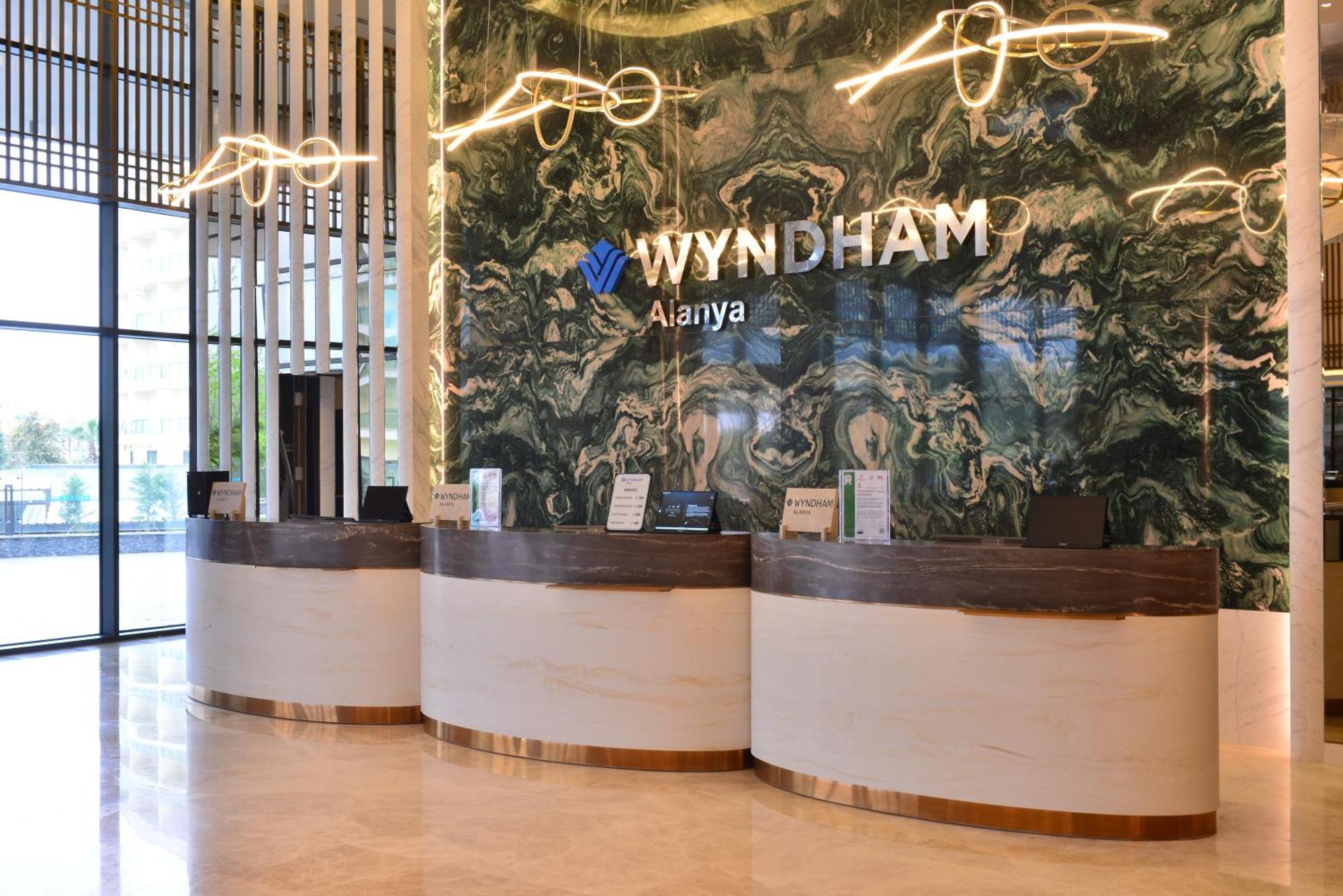 Hotel Wyndham *