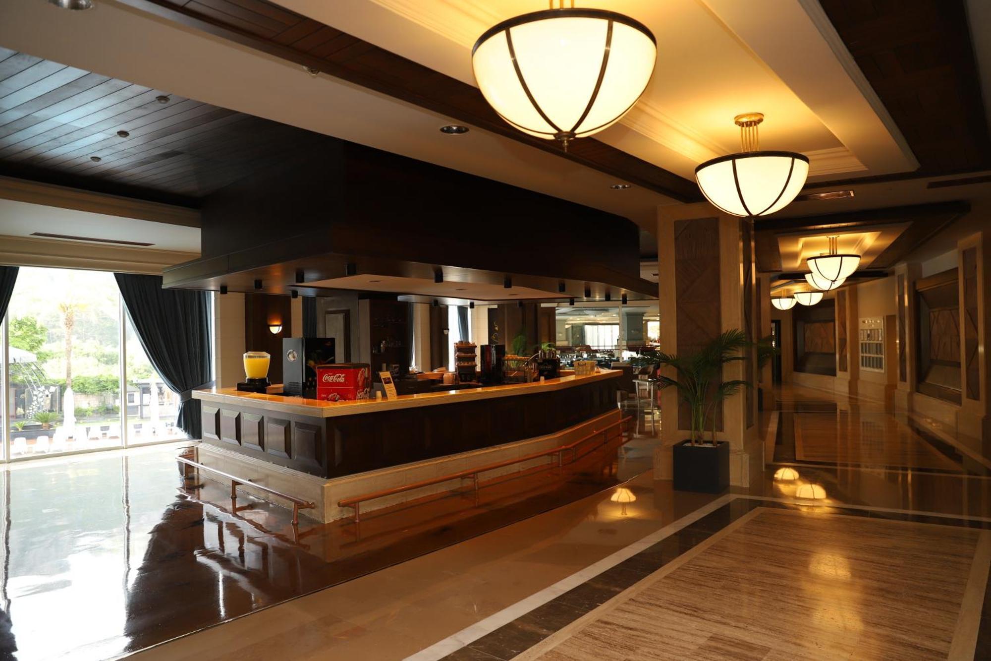 Meder Hotel 5*