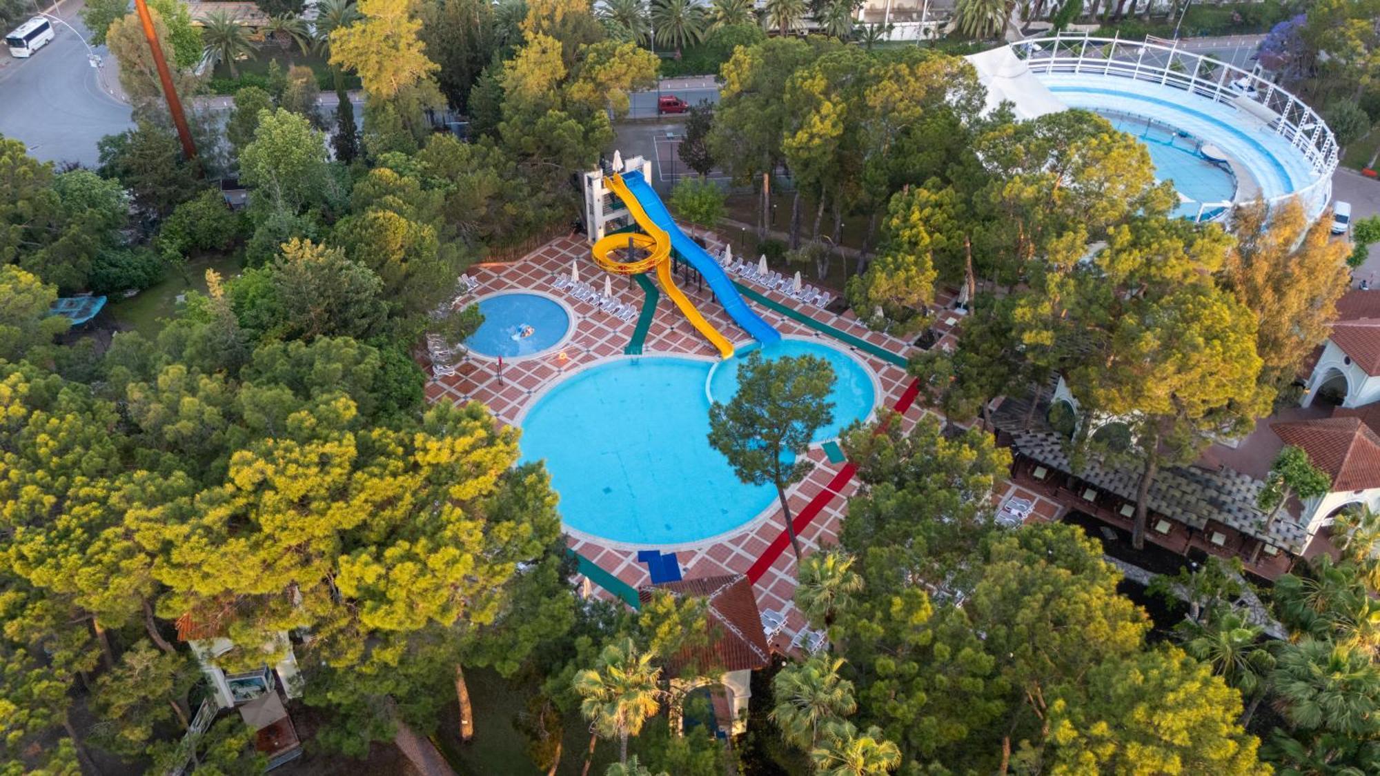 Meder Hotel