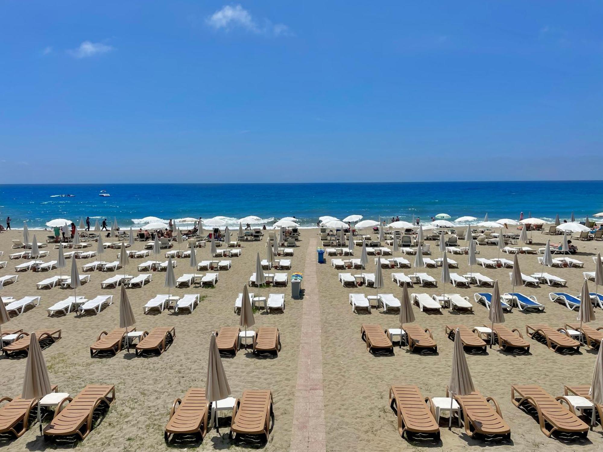 Apartment Sa Apartments! Beachfront With Sea View & Pool *