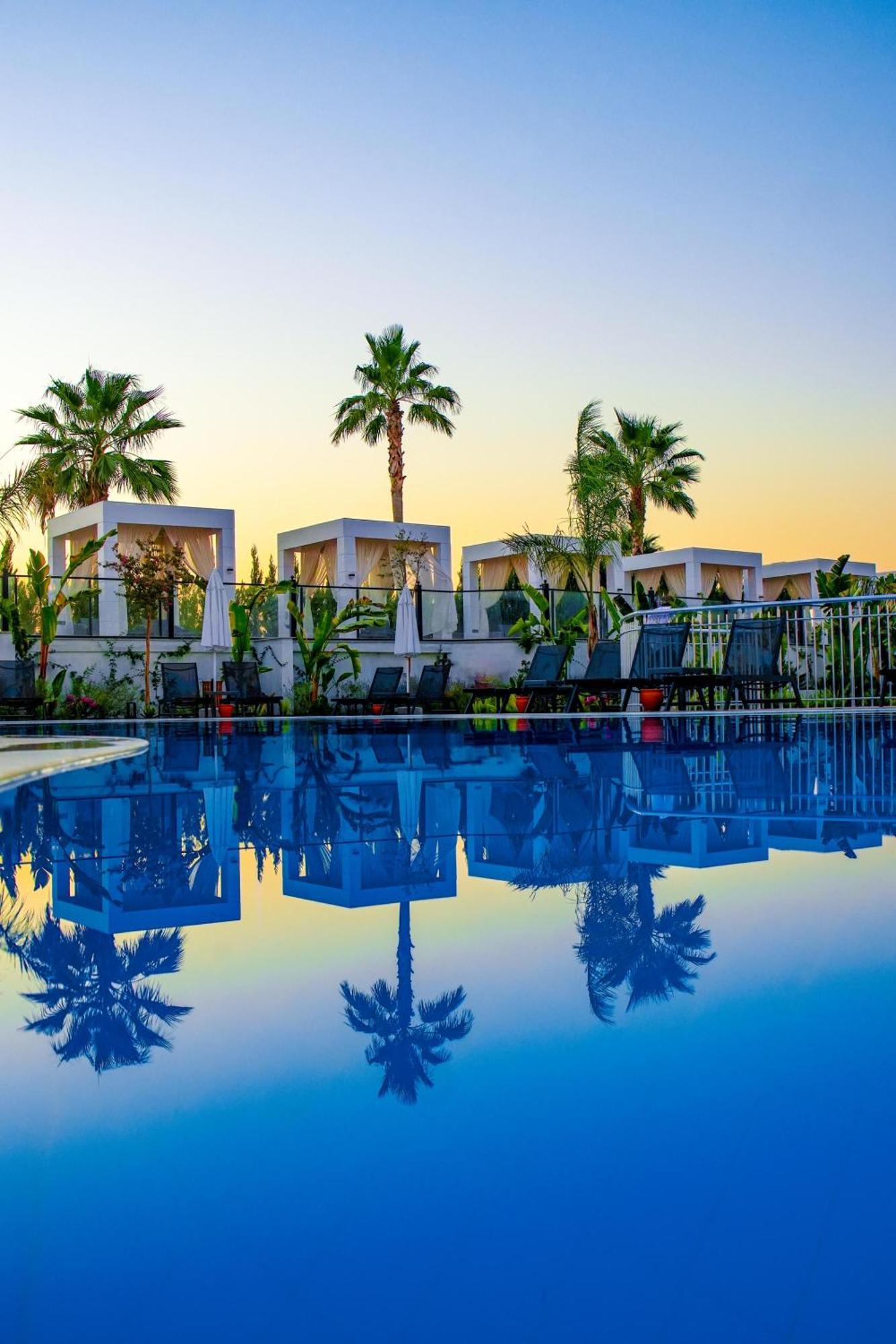 Hotel Ramada By Wyndham 5*