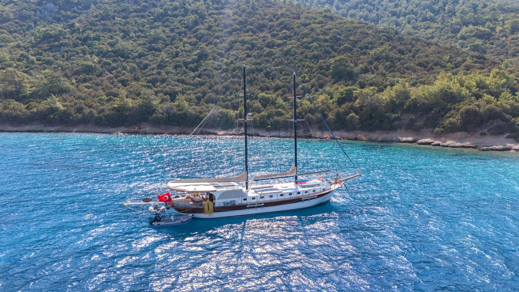 Life Is Life Botel Bodrum