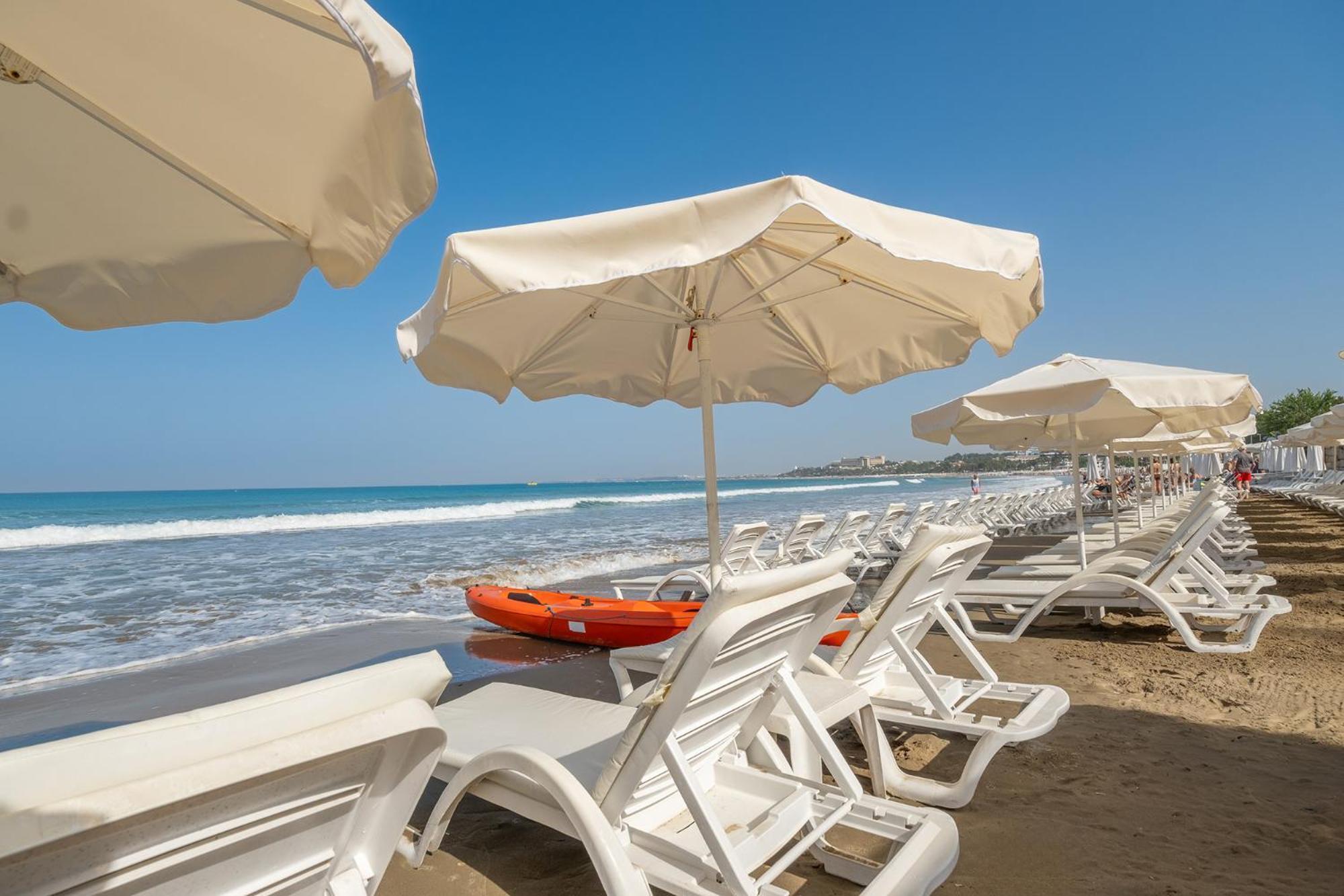 Hotel Tropic Club & -