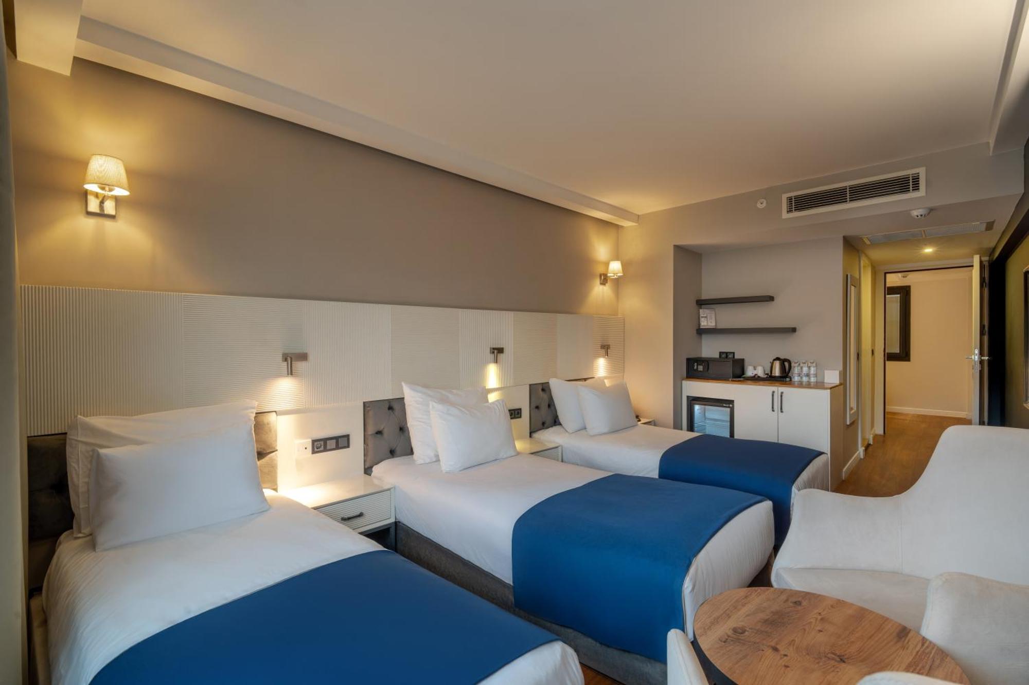 Western Hotel 4*