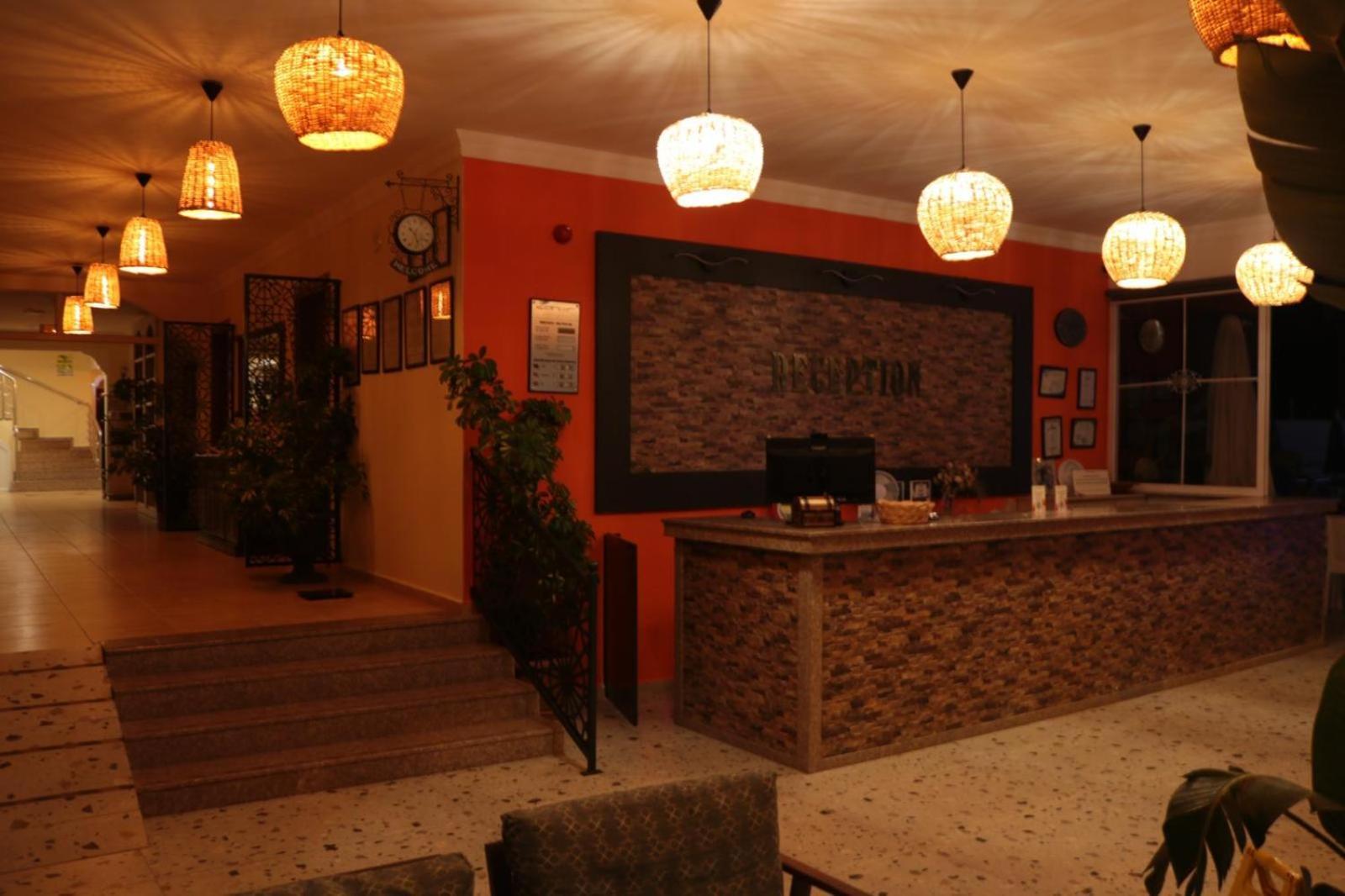 Taner Hotel 3*