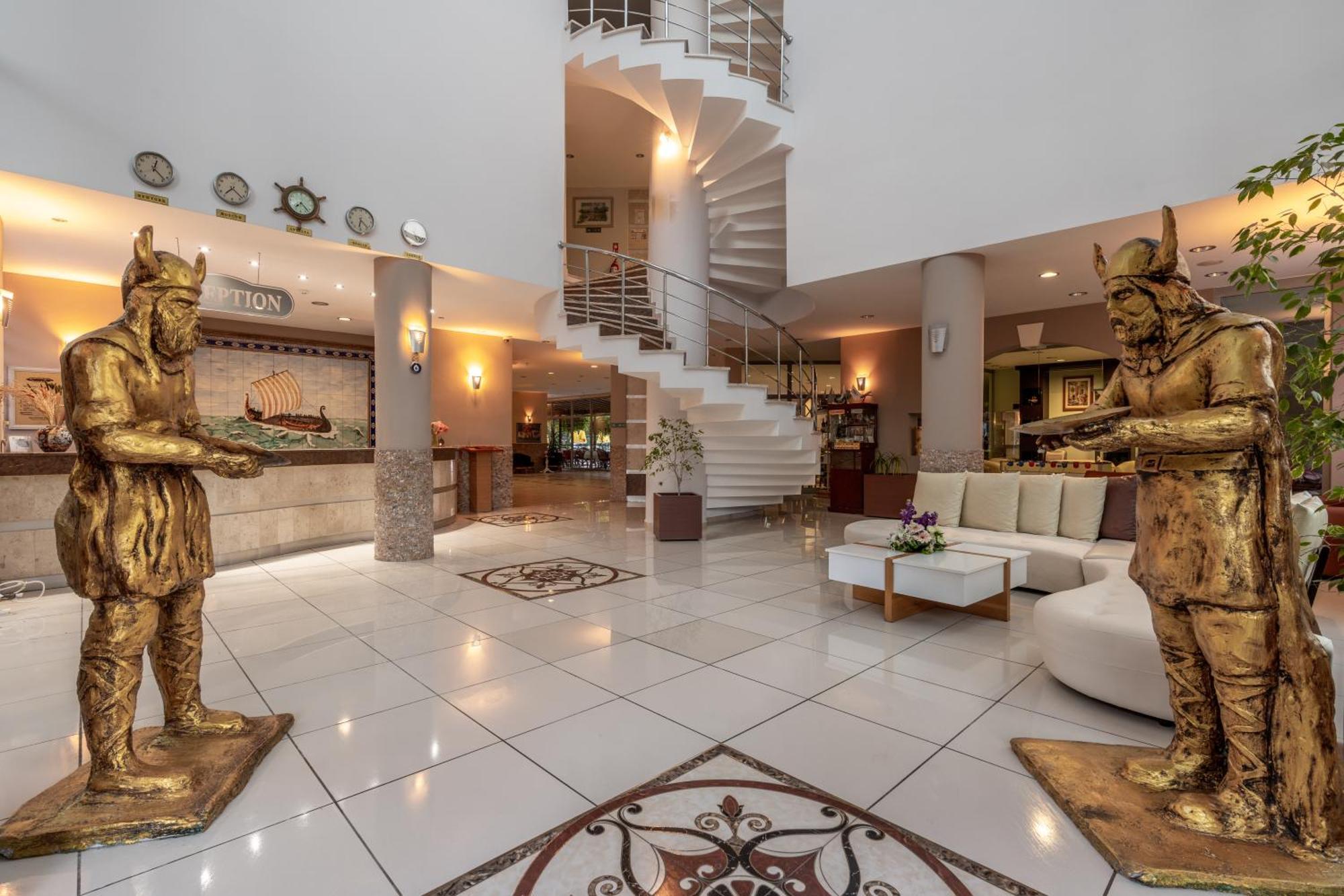 Hotel Grand Viking *
