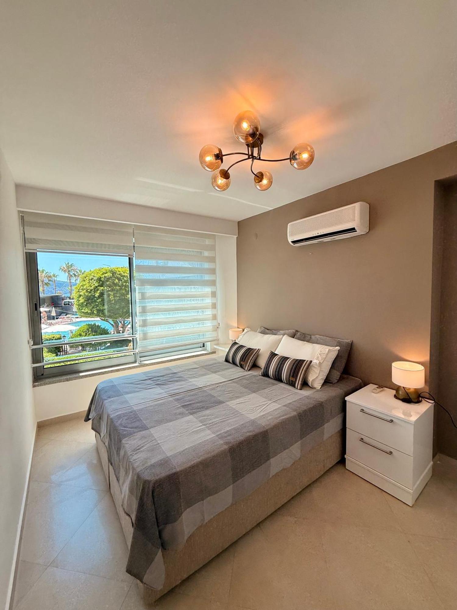 Sa Apartments! Beachfront With Sea View & Pool