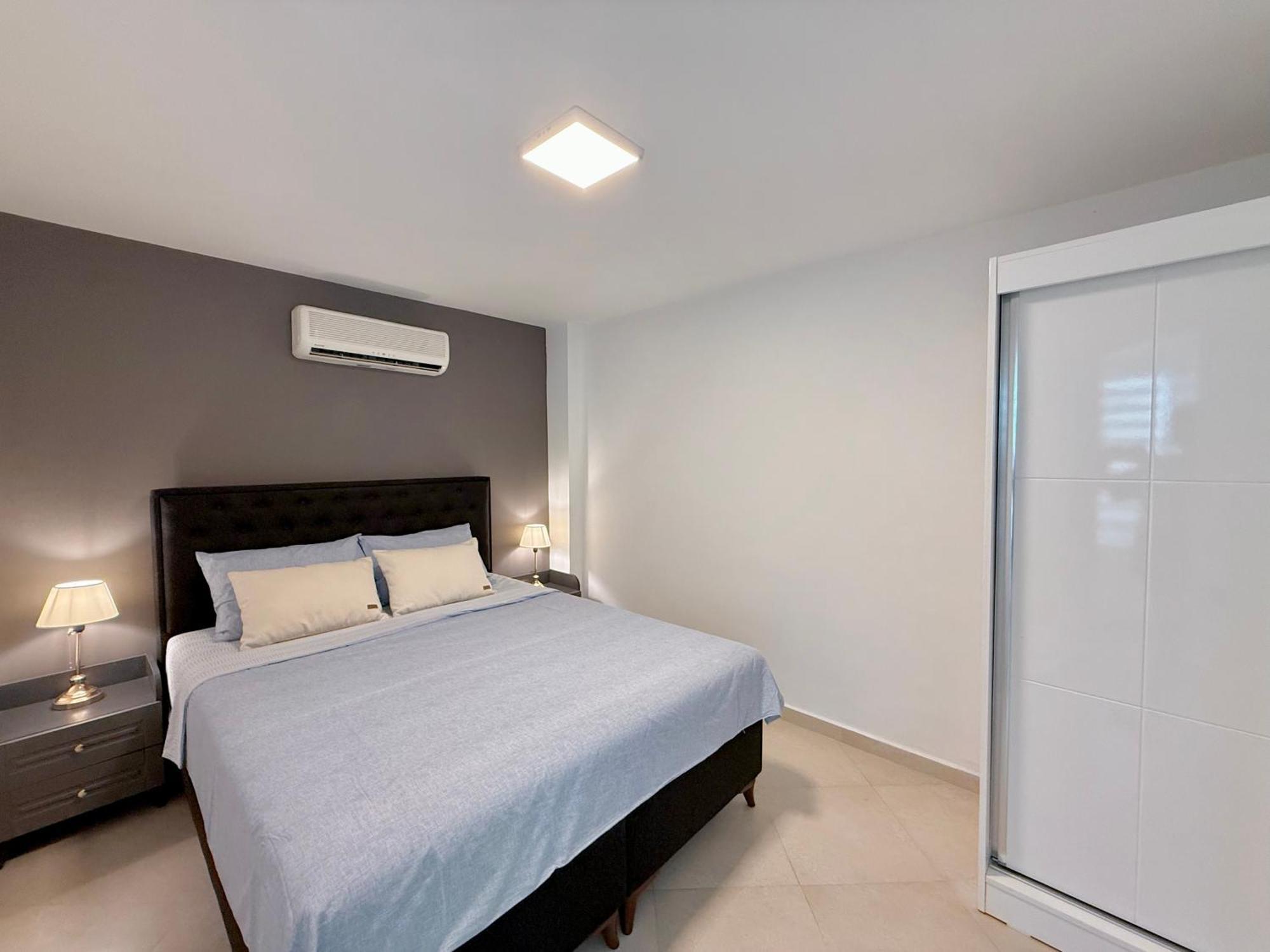 Sa Apartments! Beachfront With Sea View & Pool Apartment
