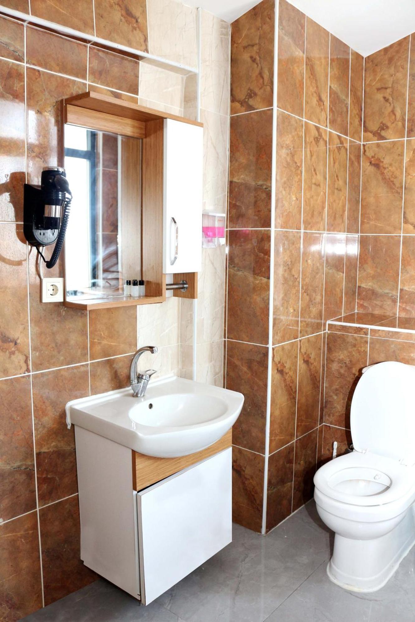 Hotel Avist Avcilar 4*