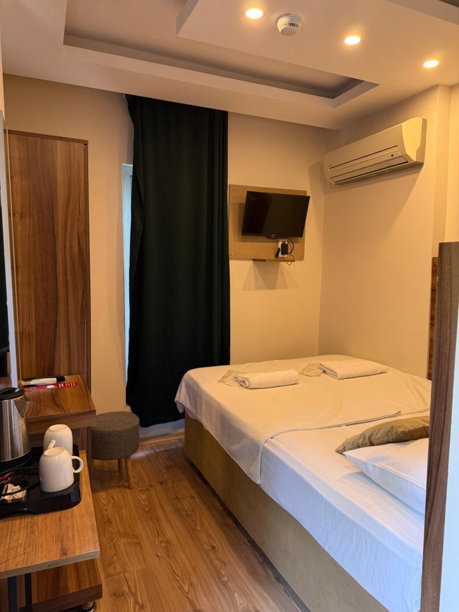 Hotel Twenty 2*