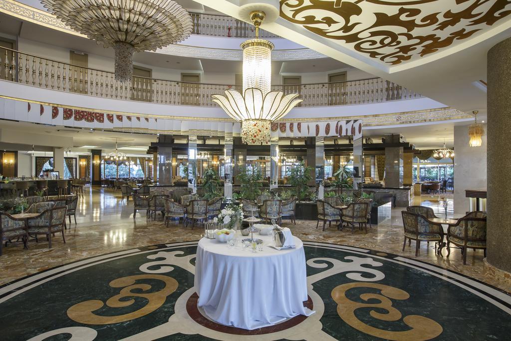 Hotel Crown Palace Ultra Side