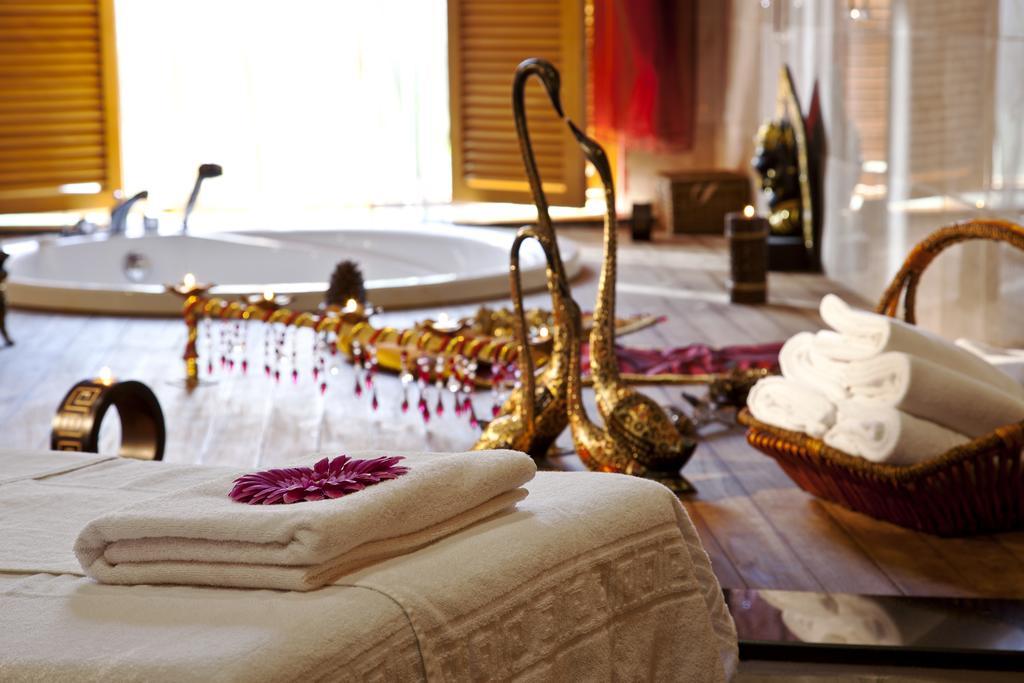Ic Airport Hotel 4*