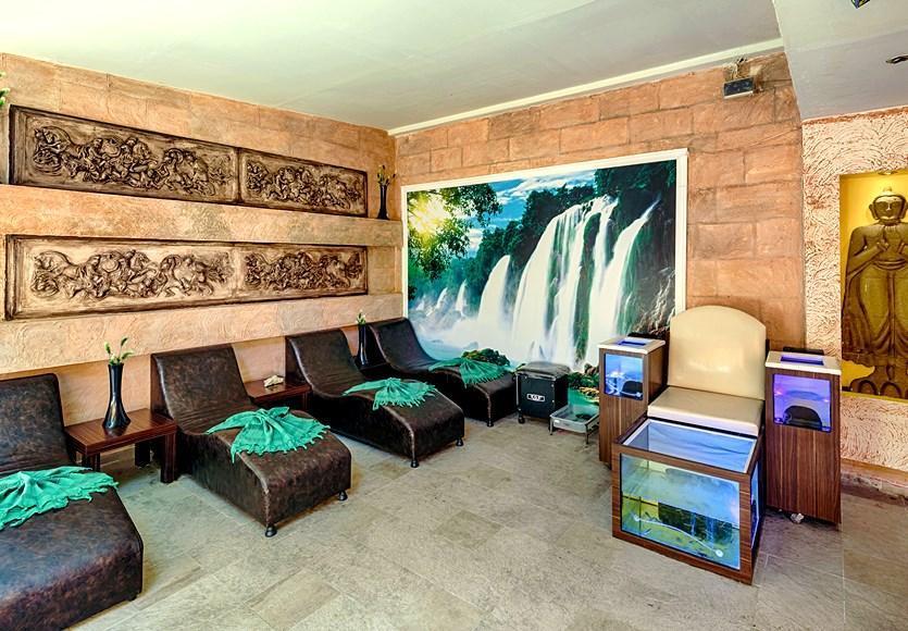 Risus Hotel