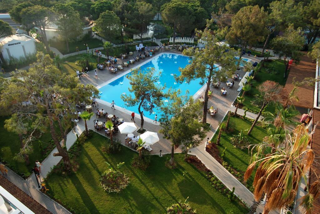Hotel Maya World Side