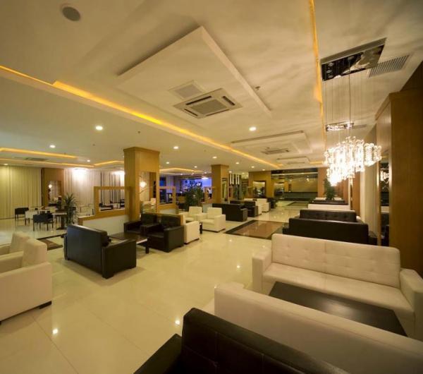 Kum Hotel 5*