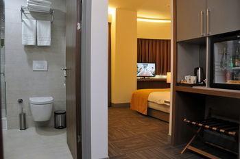 Bostanci Atasehir Hotel 3*