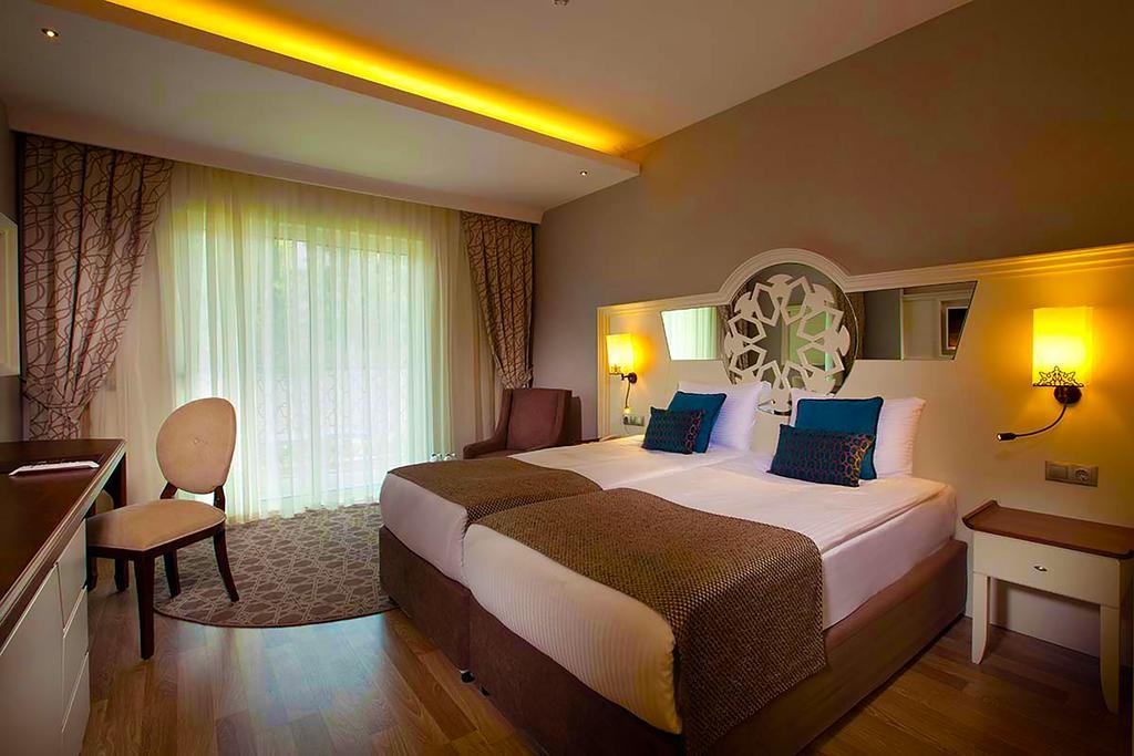 Diamond Elite & - Adults Only 5* Side